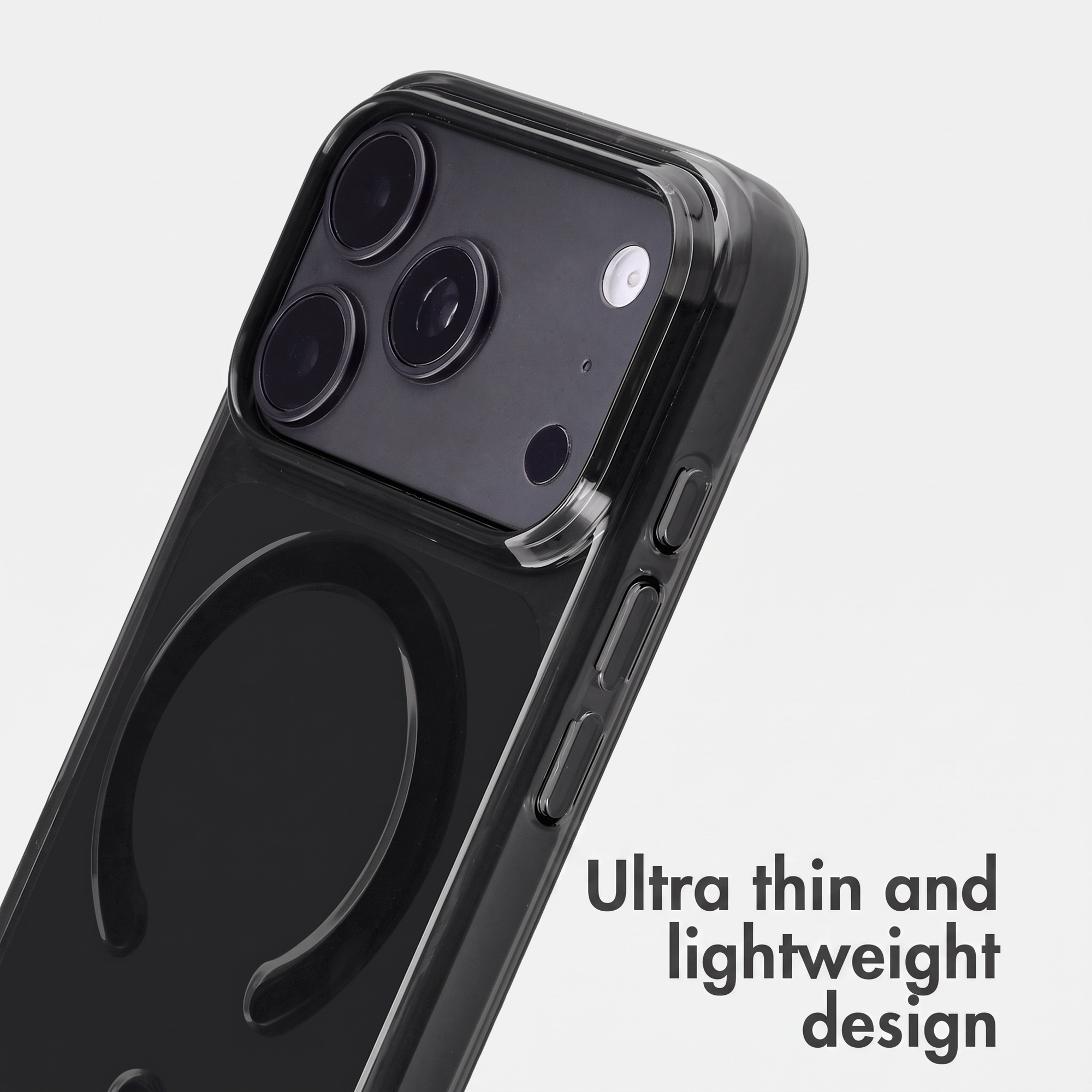 Eine schwarze Smartphone-Hülle mit Kameraausschnitt vor hellem Hintergrund.