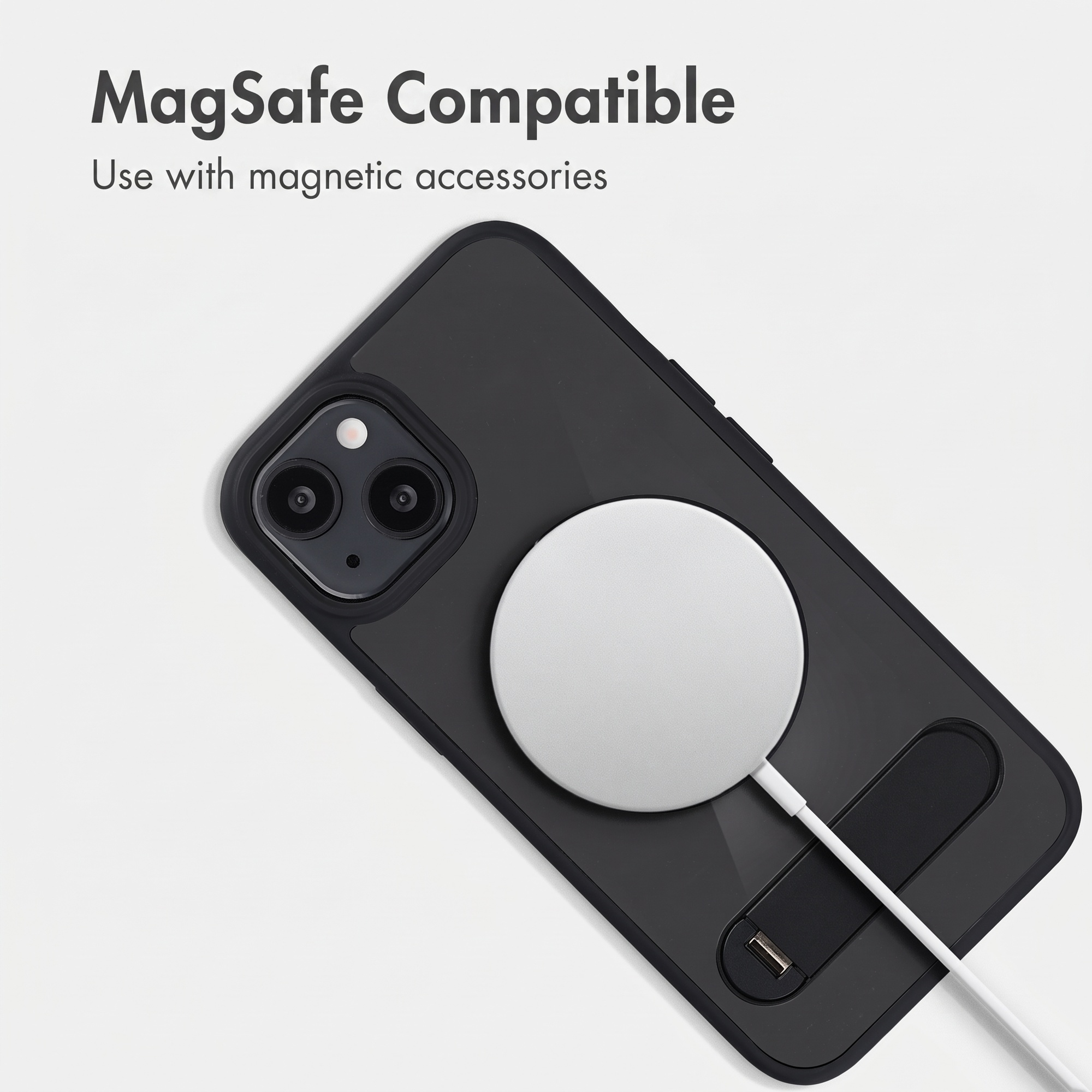 MagSafe-kompatible schwarze Telefonhülle mit einem runden magnetischen Ladegerät auf der Rückseite.