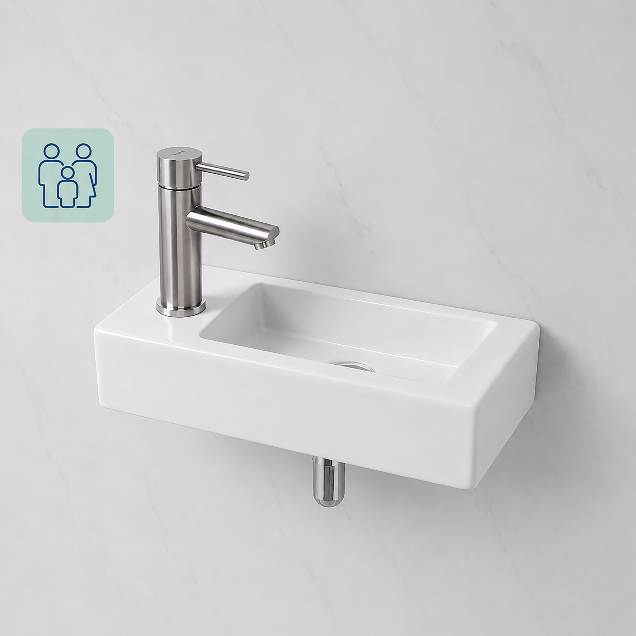 Ein kleines weißes Wandwaschbecken mit einer modernen Edelstahlarmatur vor einer hellen Marmorwand.