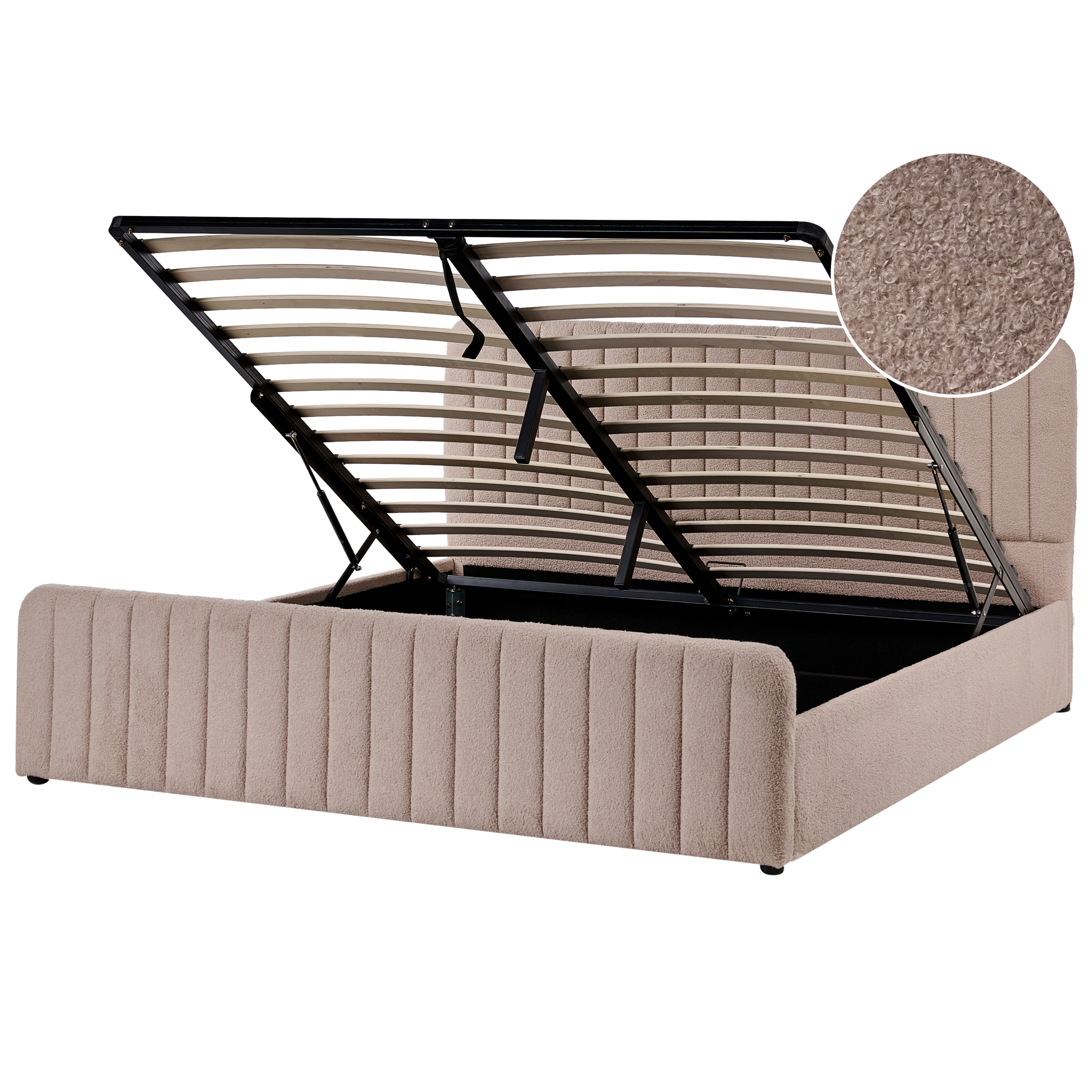 Letto imbottito beige con rete sollevata per svelare lo spazio contenitore e un inserto circolare con texture.