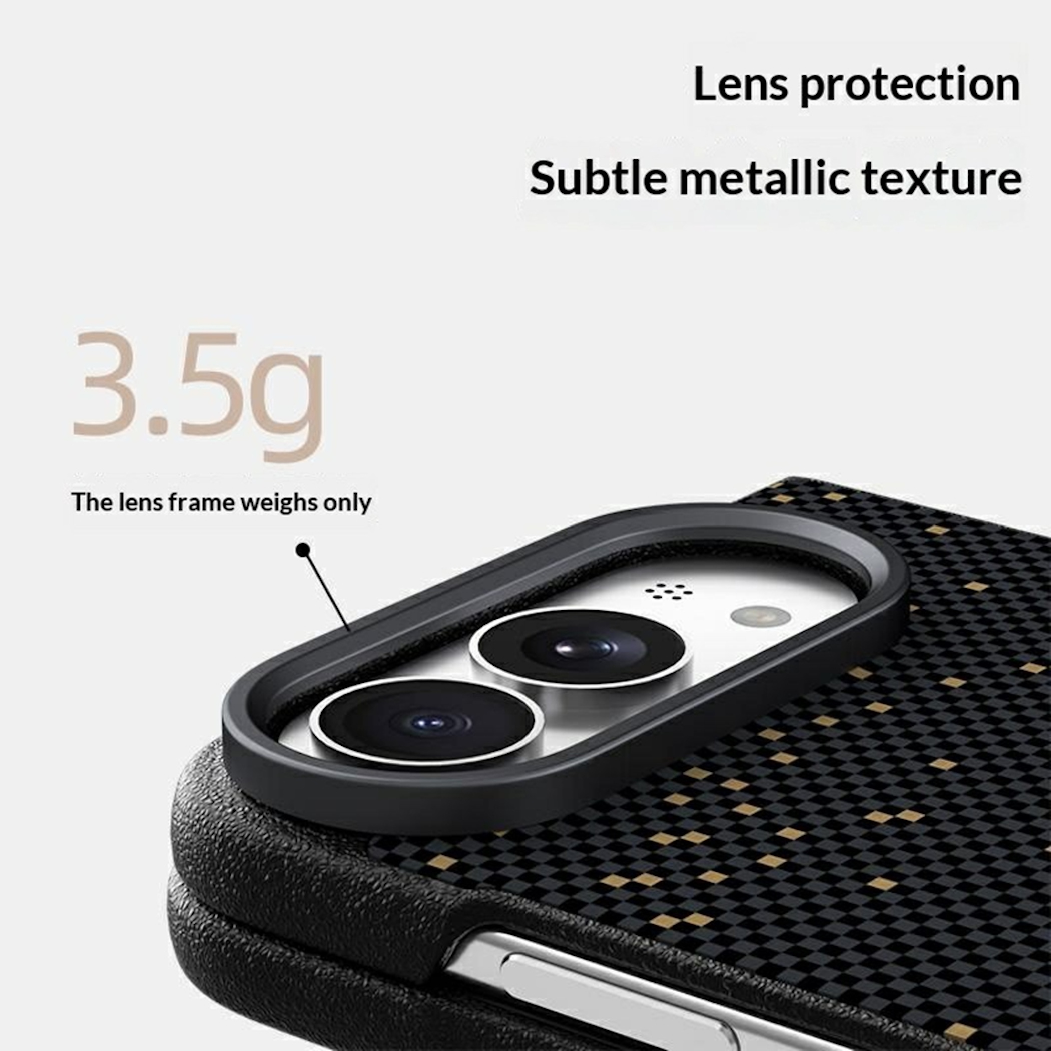 Nahaufnahme einer Smartphone-Hülle mit leichtem Objektivschutz und metallischer Textur.