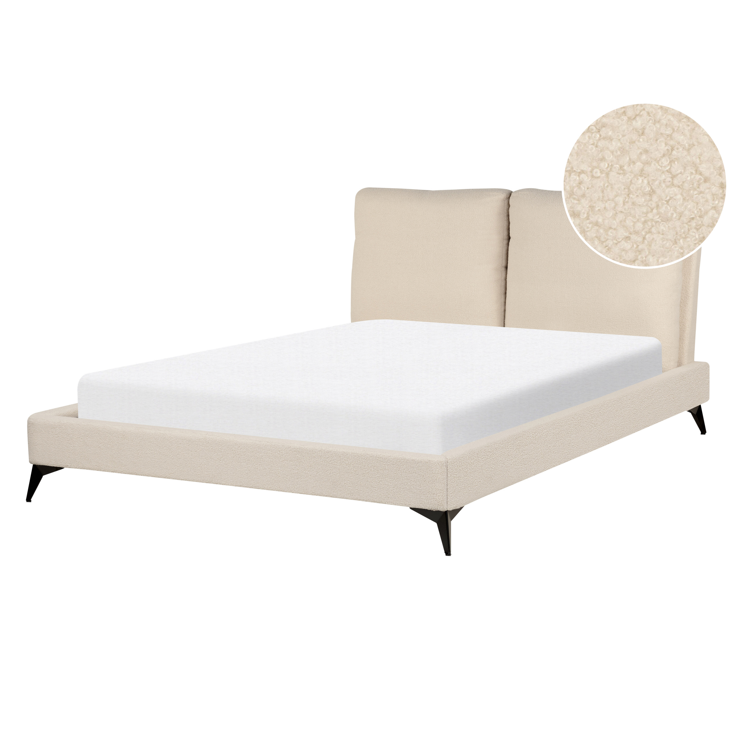 Letto imbottito beige con materasso bianco e gambe scure, con dettaglio del tessuto.