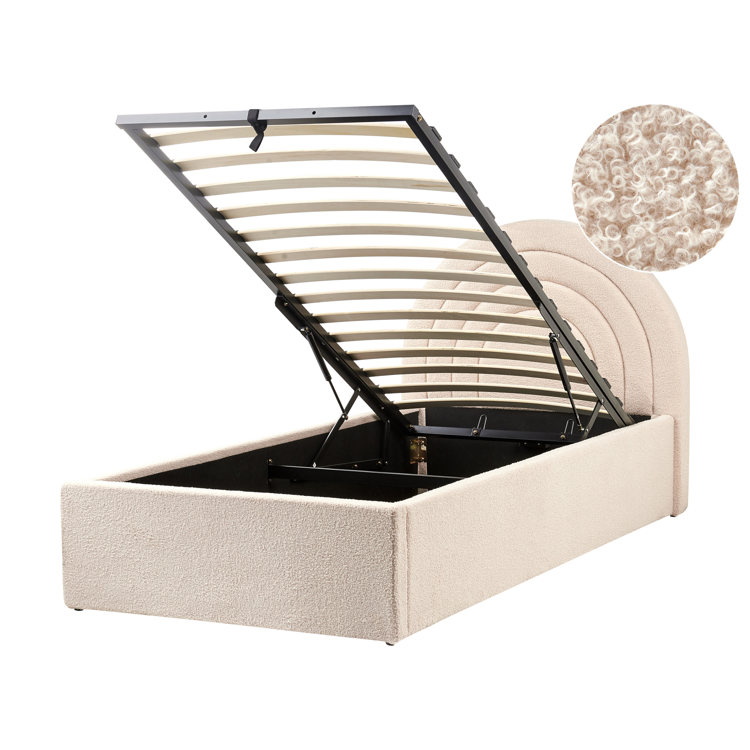 Letto imbottito beige con rete a doghe sollevata e vano portaoggetti.