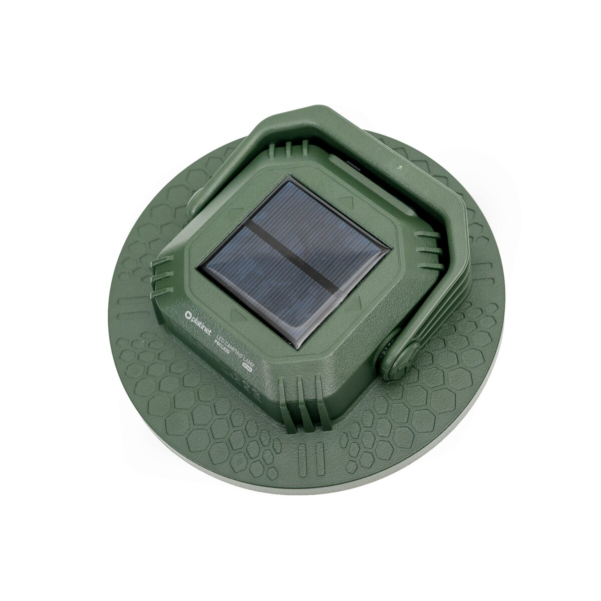 Eine grüne Solarkampinglampe mit Griff vor weißem Hintergrund.