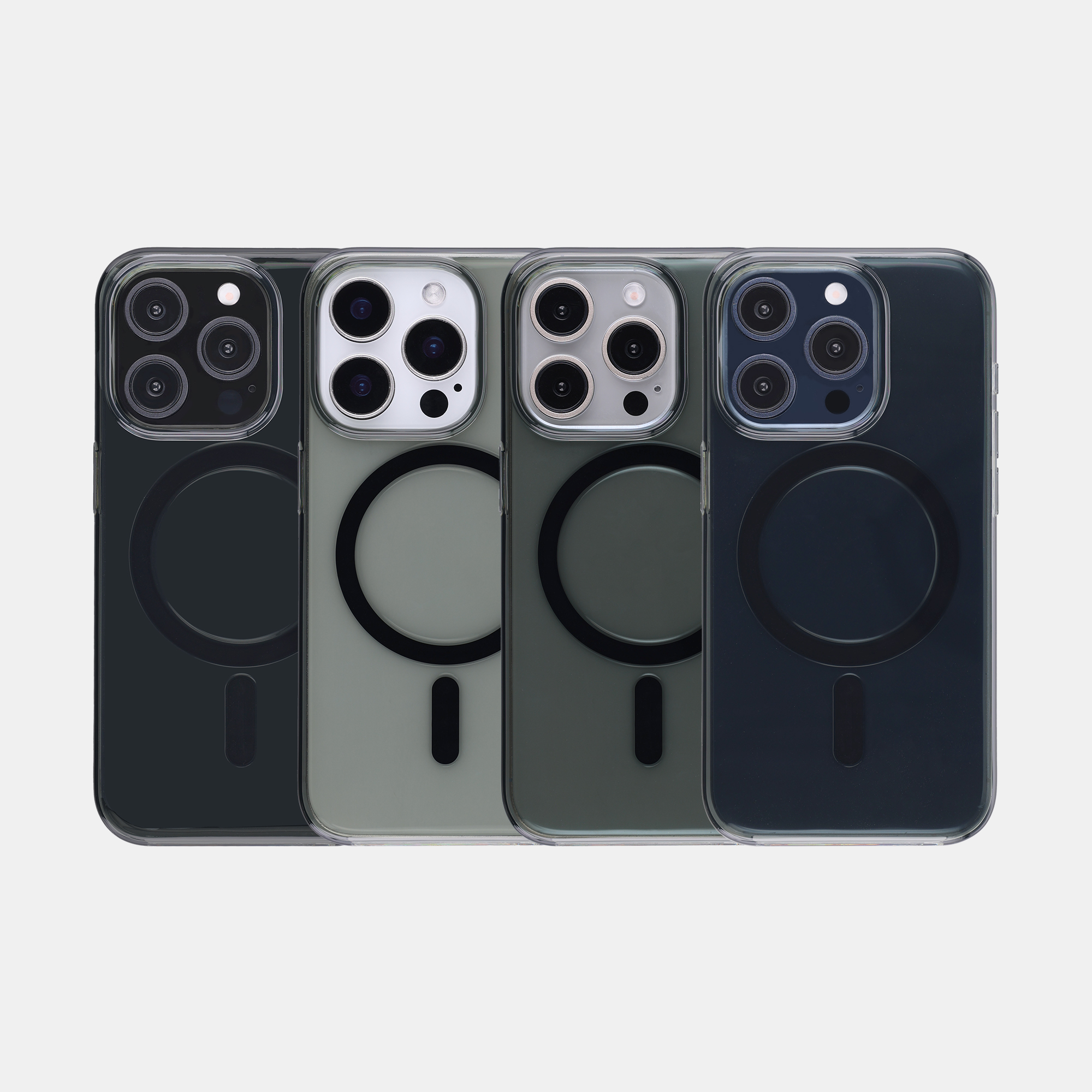 Vier iPhones in bunten transparenten MagSafe-Hüllen vor grauem Hintergrund.