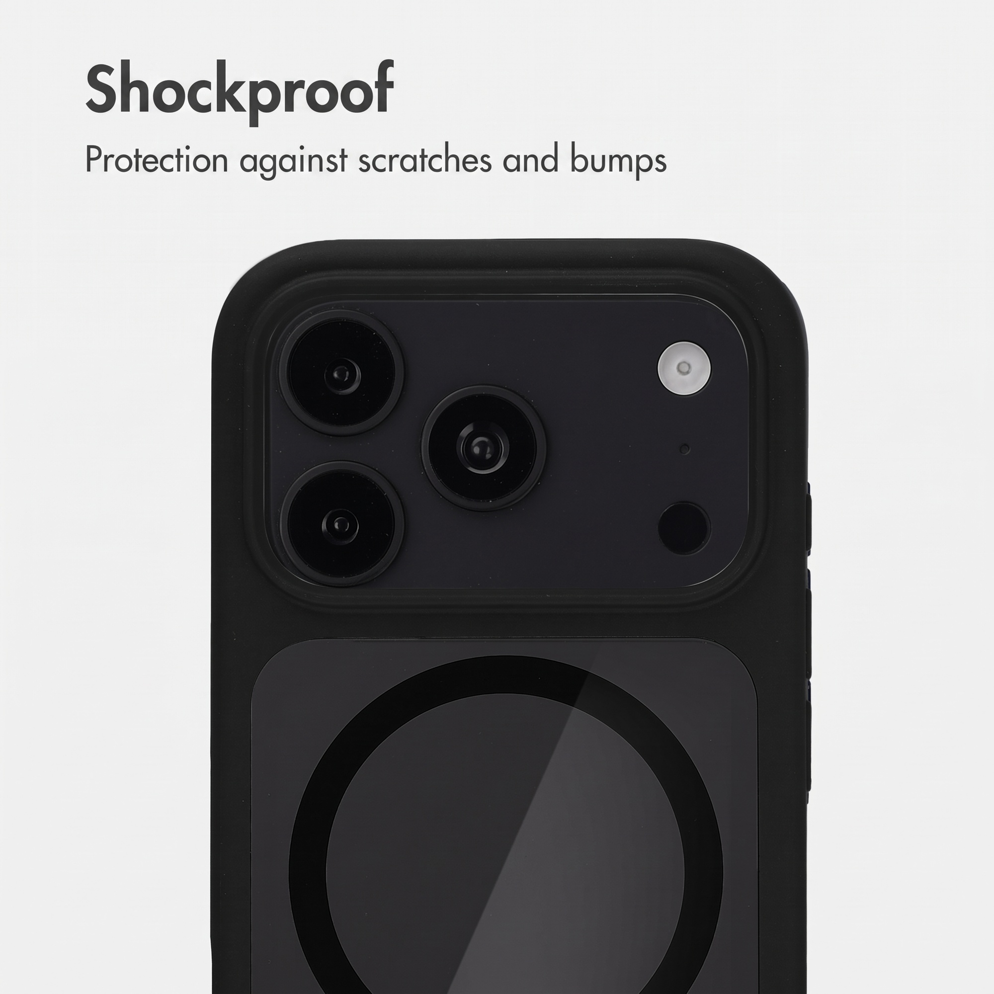 Dos d'un smartphone dans une coque de protection noire avec du texte en haut.