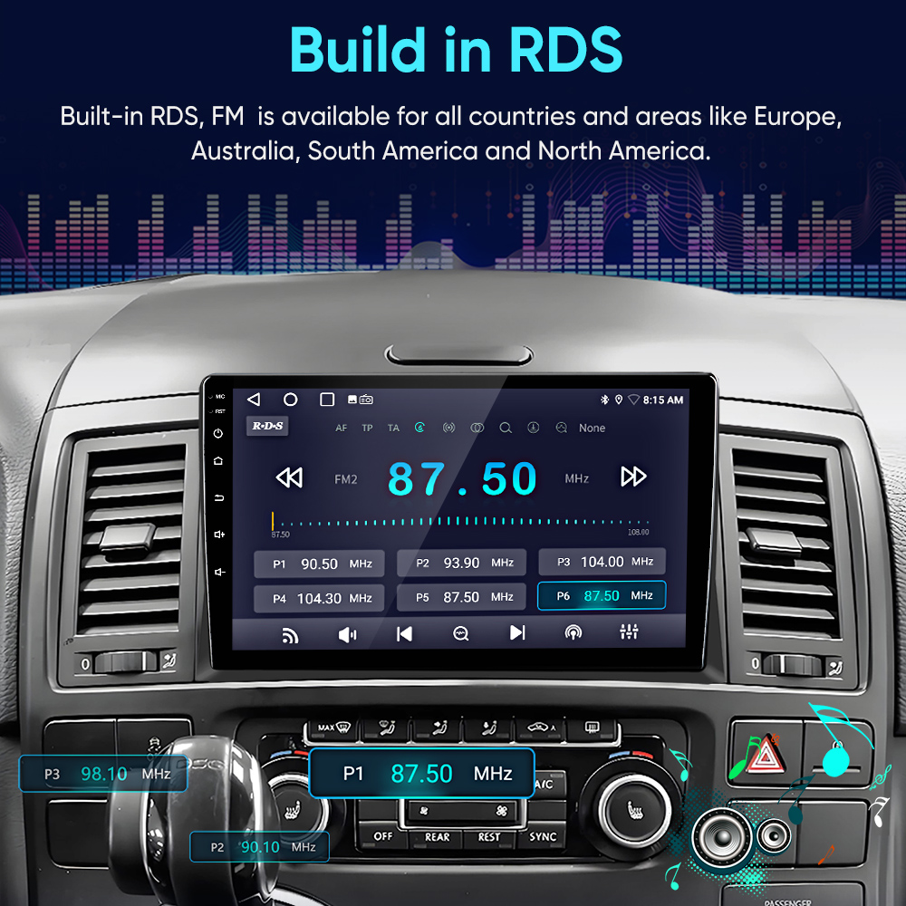 Beépített RDS-sel és FM-mel rendelkező autórádió az autó műszerfalán.