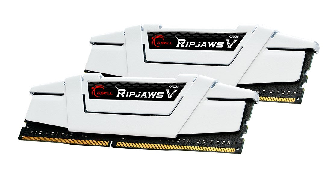Dwa białe moduły RAM DDR4 G.Skill Ripjaws V z czarnymi etykietami na białym tle.