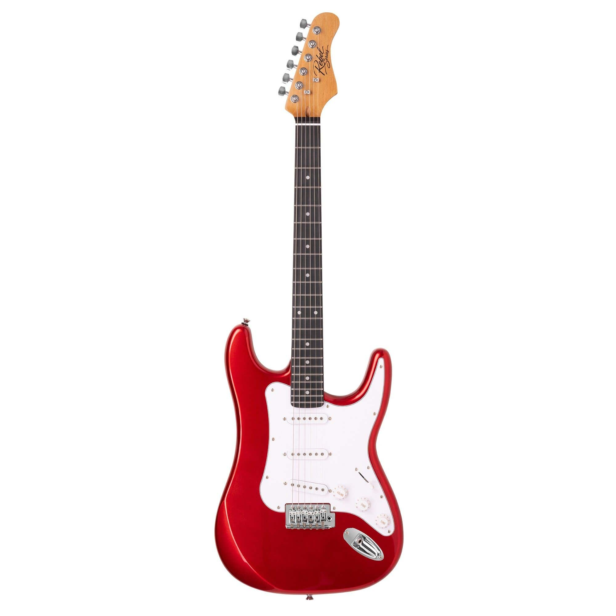 Eine glänzende rote E-Gitarre mit weißem Schlagbrett und Holzhals auf weißem Hintergrund.