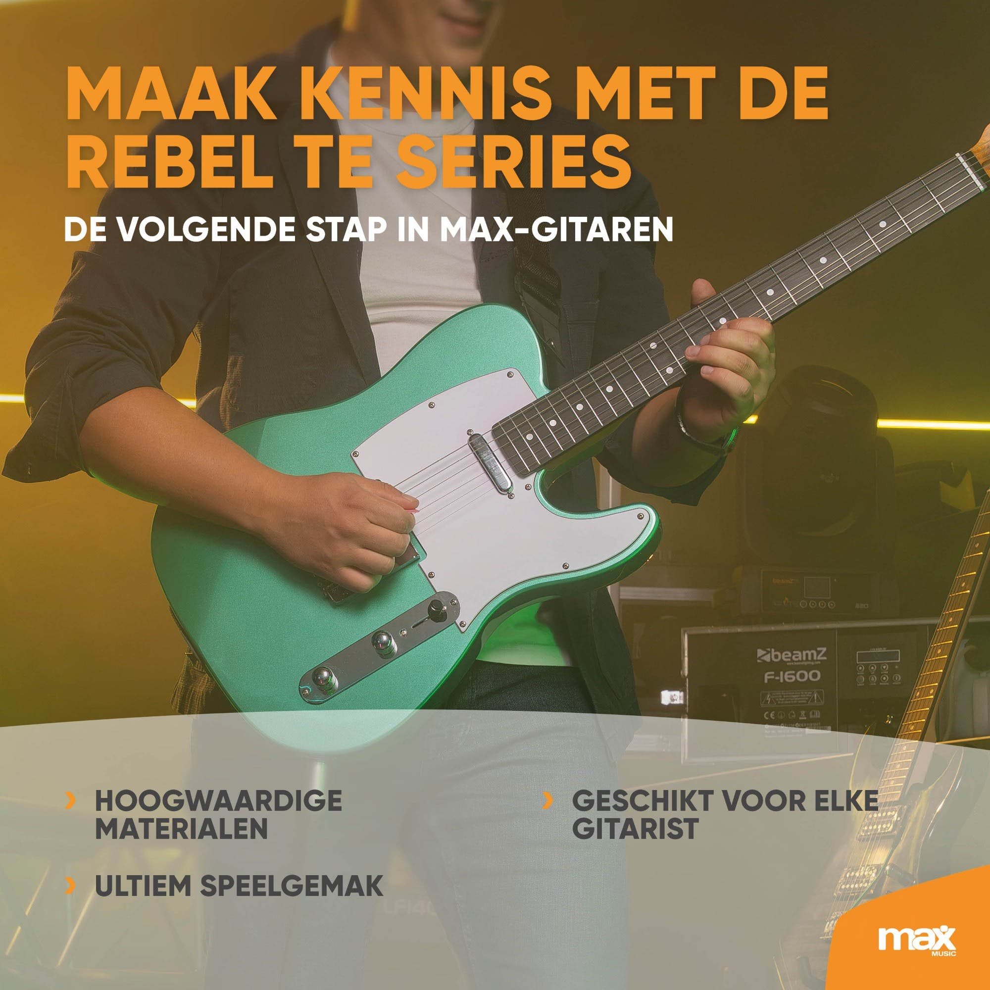 Eine Person spielt eine metallisch grüne E-Gitarre mit orangem Werbetext im Bild.