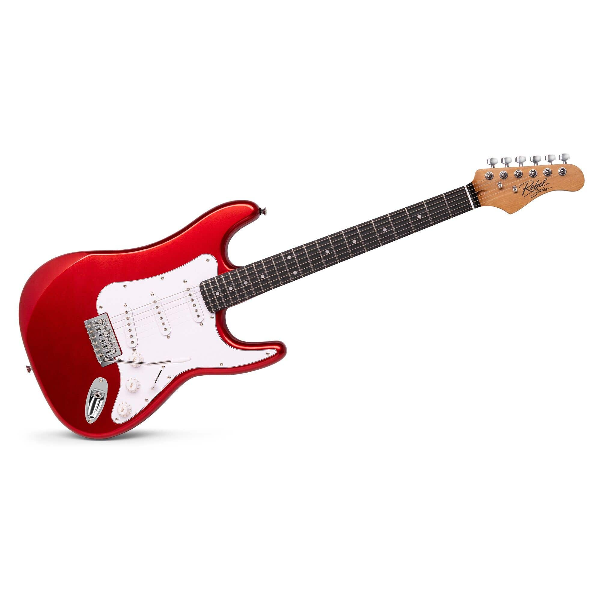 Eine glänzende rote E-Gitarre mit weißem Schlagbrett und dunklem Griffbrett auf weißem Hintergrund.