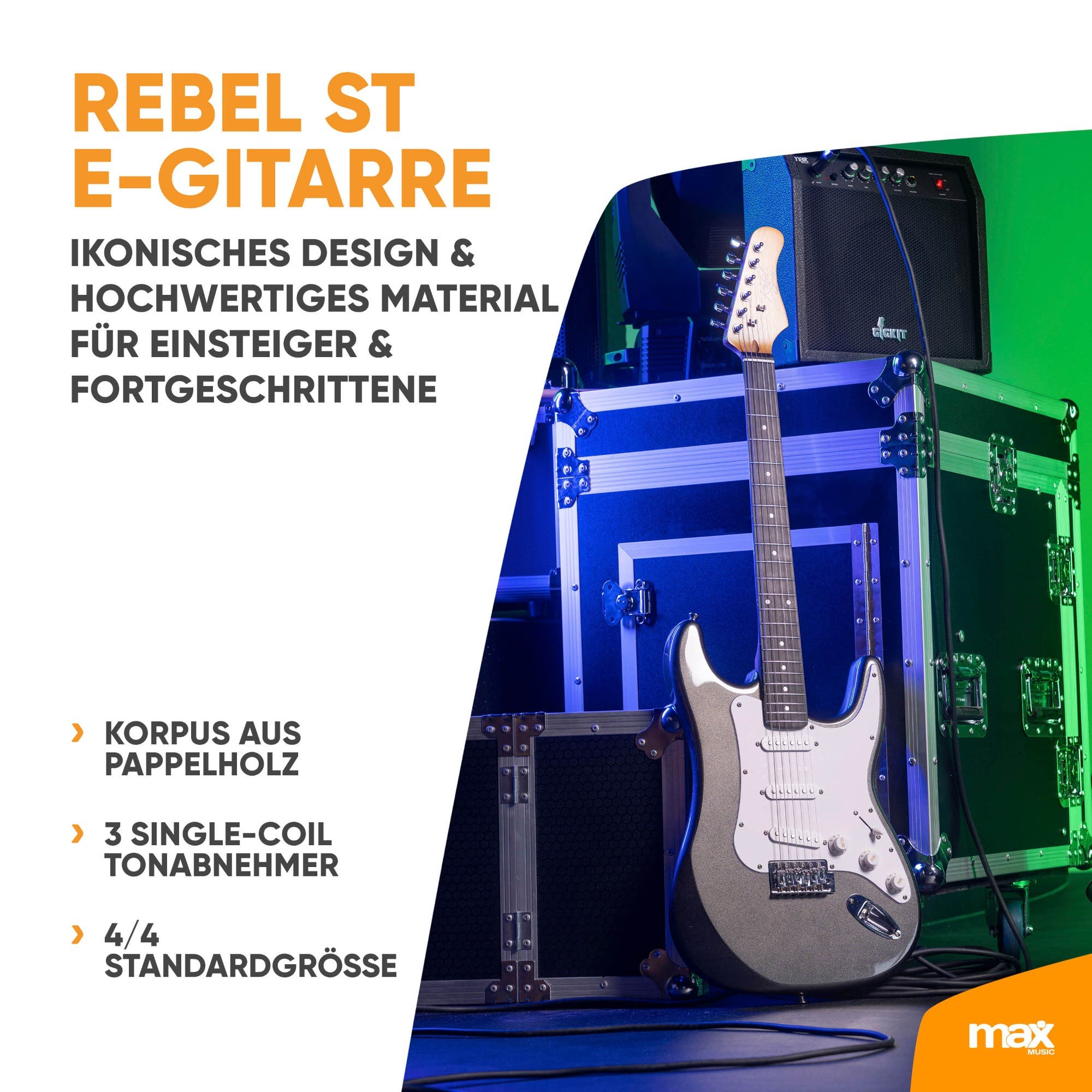 Eine silberne E-Gitarre steht vor blauen und schwarzen Amp-Cases mit Texten über die Gitarre auf der linken Seite.