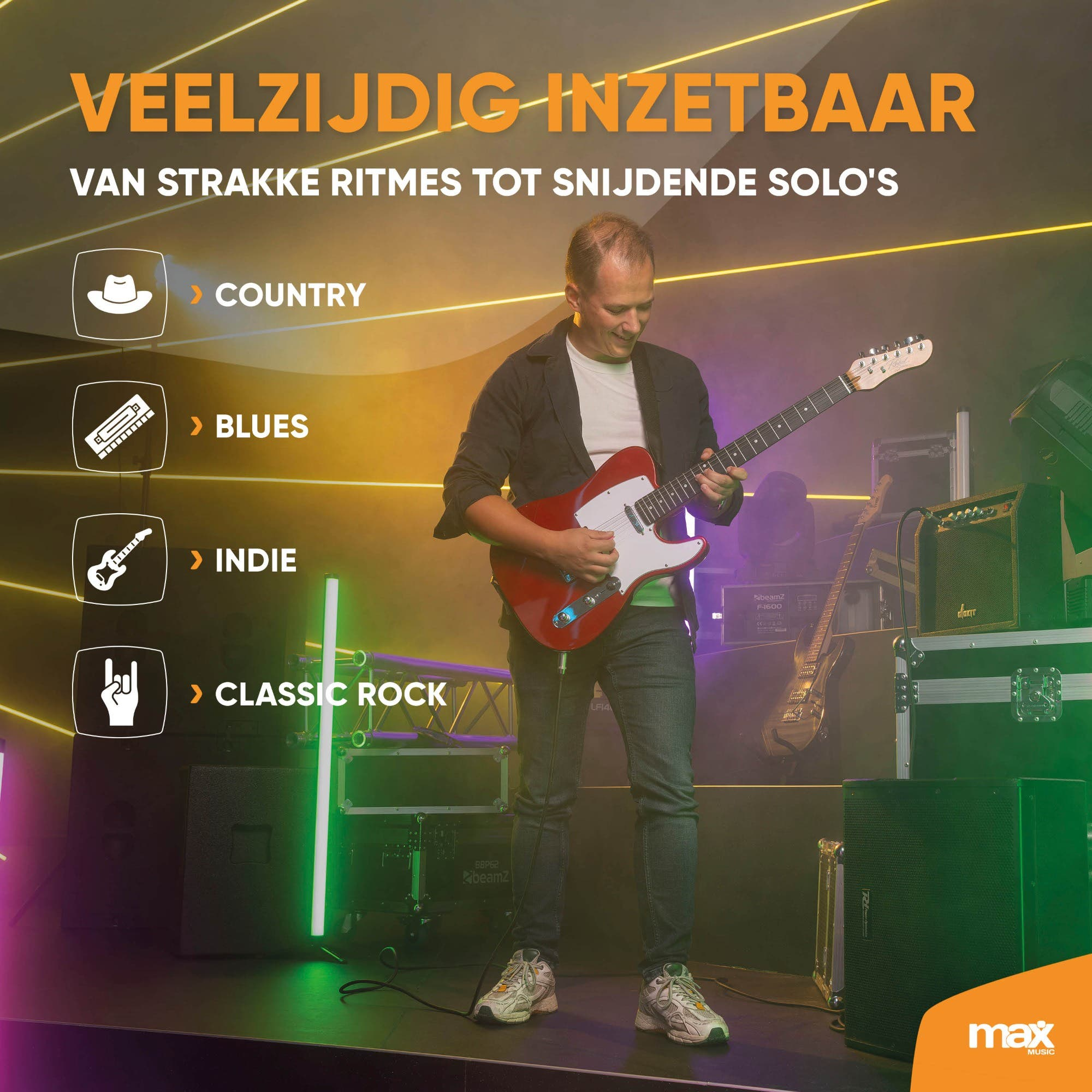 Ein Mann spielt eine rote E-Gitarre auf einer Bühne mit Musikequipment und leuchtenden Lichtern.