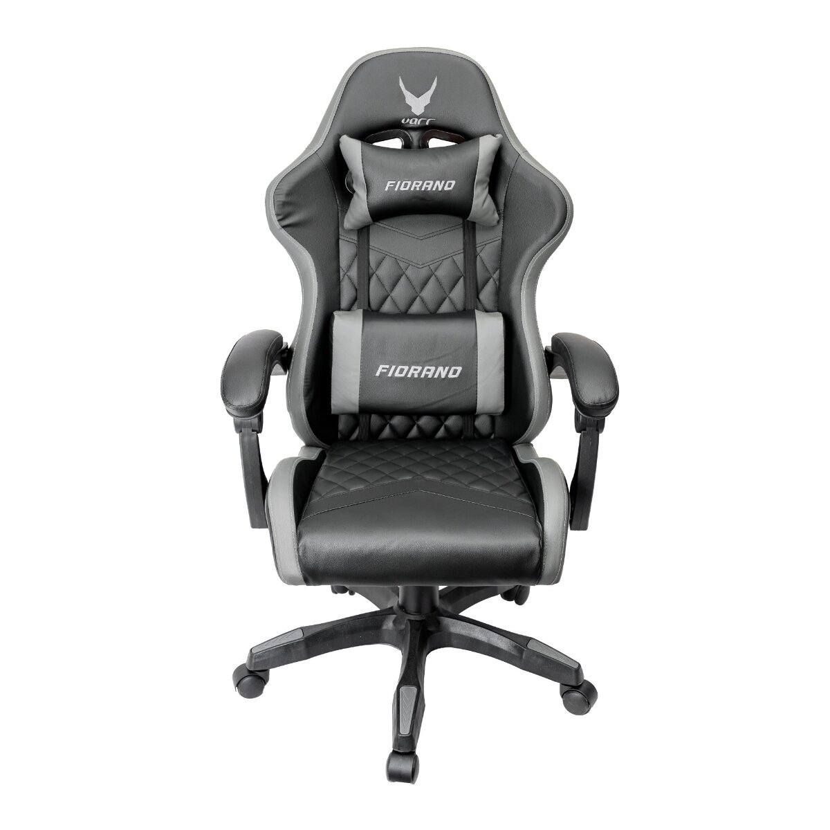 Schwarzer und grauer Gaming-Stuhl mit Kopf- und Lendenkissen auf weißem Hintergrund.