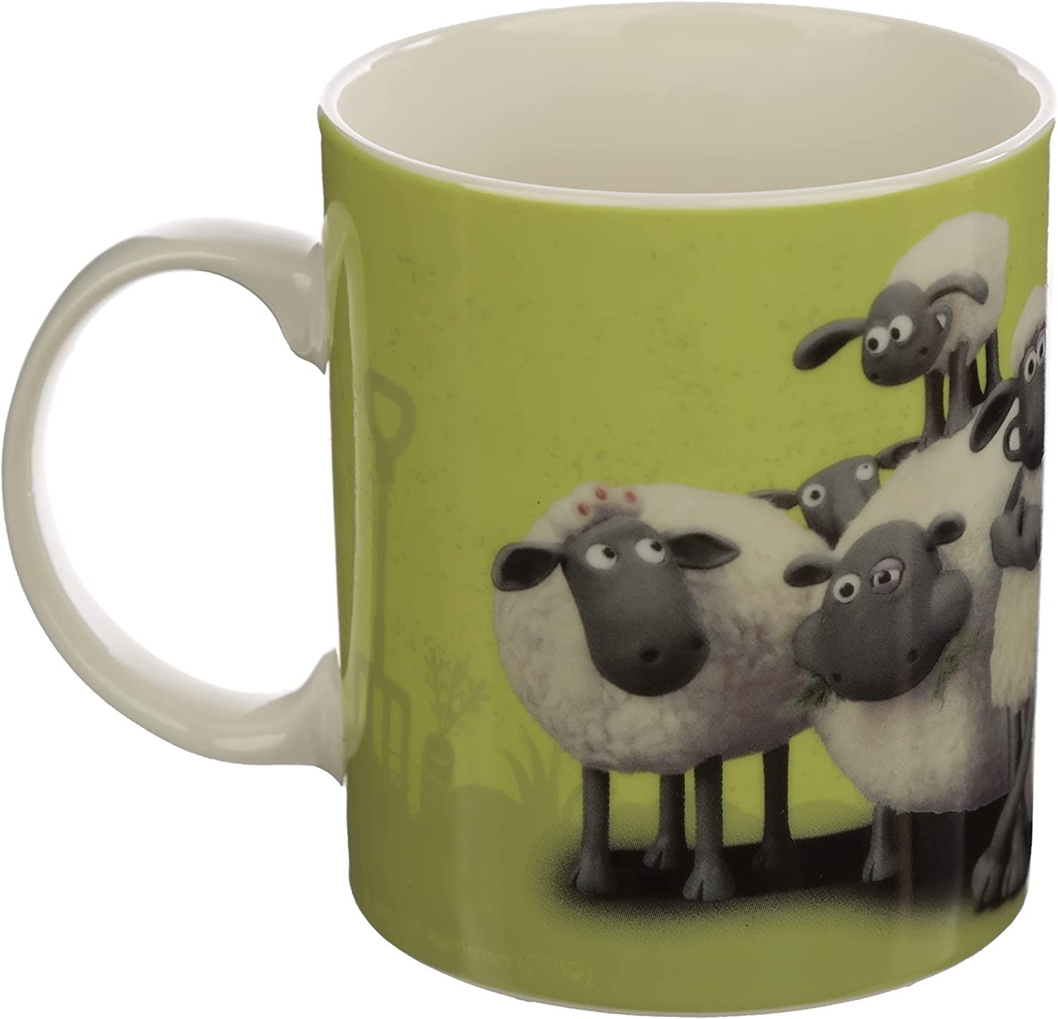 Taza verde con Shaun el Cordero y su rebaño sobre fondo verde claro.