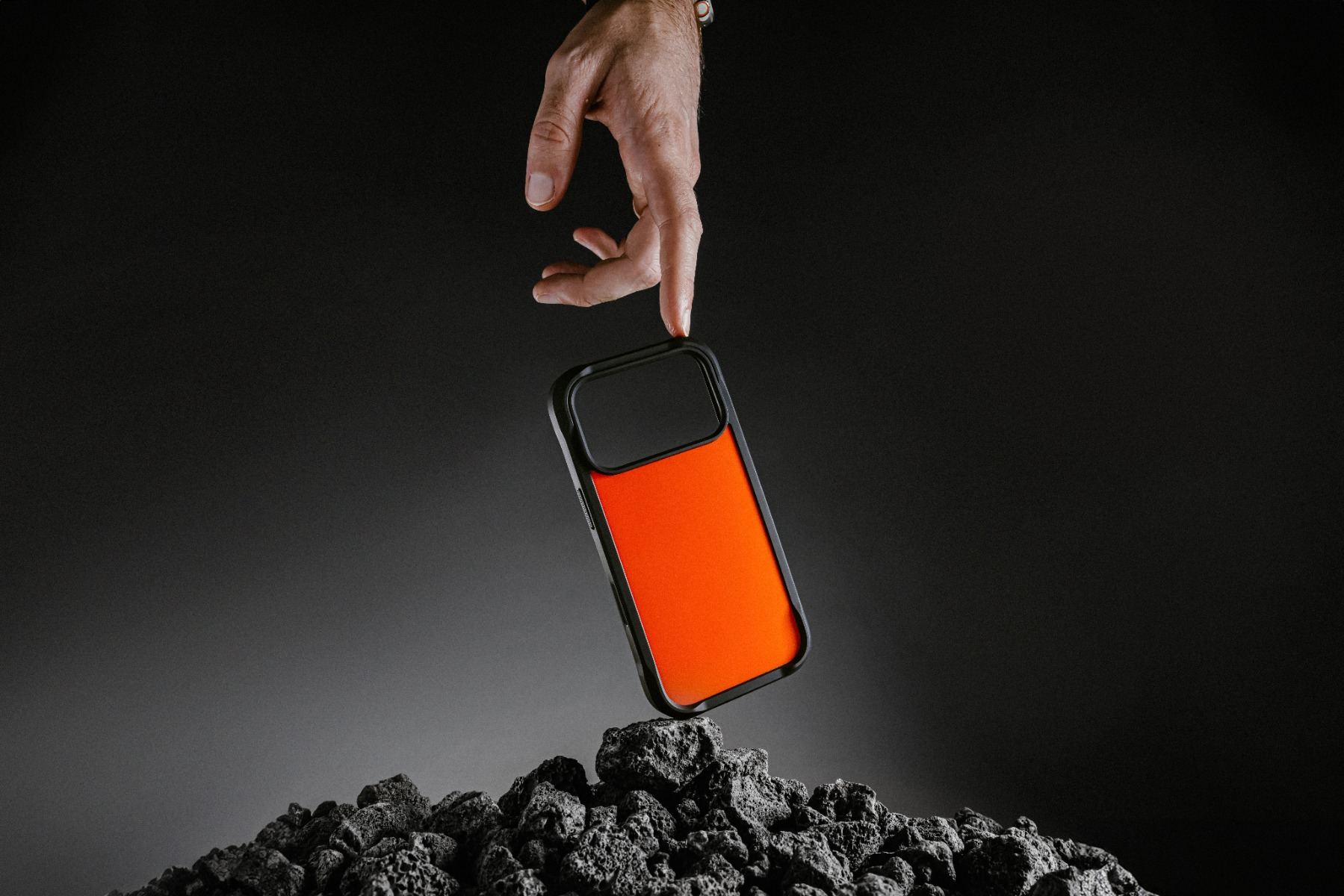 Etui do iPhone 17 Pro Max NOMAD Rugged Pomarańczowy
