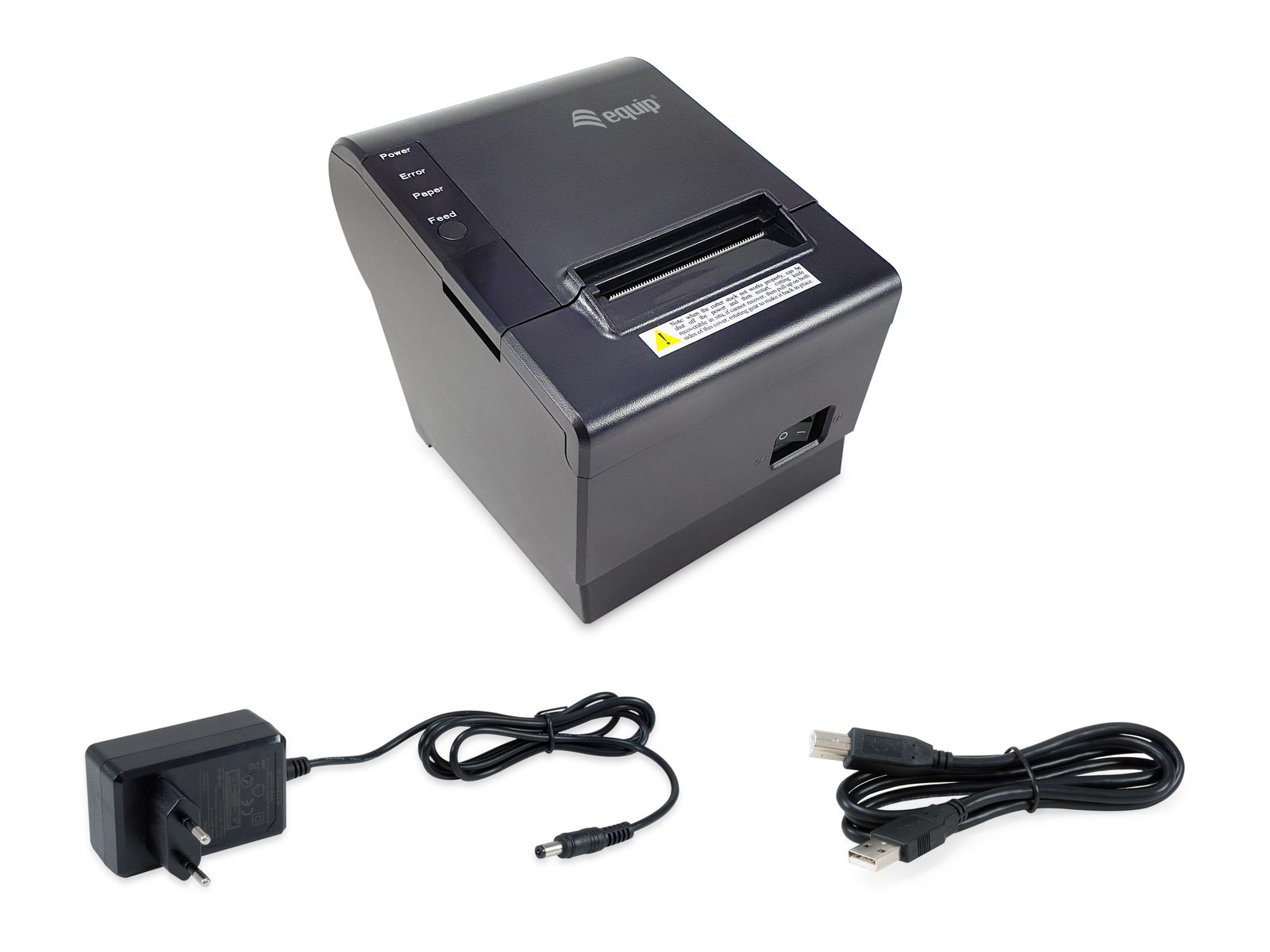 Impresora térmica negra con adaptador de corriente y cable USB sobre fondo blanco.