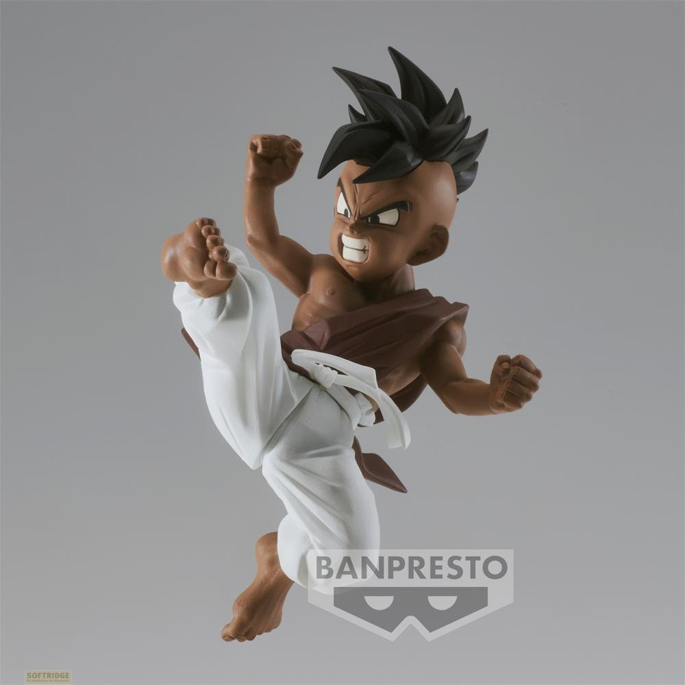 Una figura de Uub de Dragon Ball posando en actitud de combate.