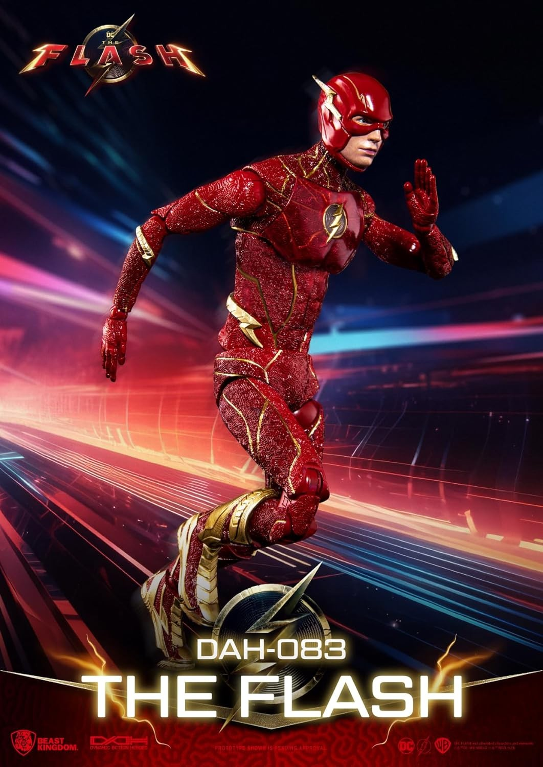 Figura de acción de The Flash en traje rojo con detalles dorados corriendo ante un fondo de luces rojas y azules.
