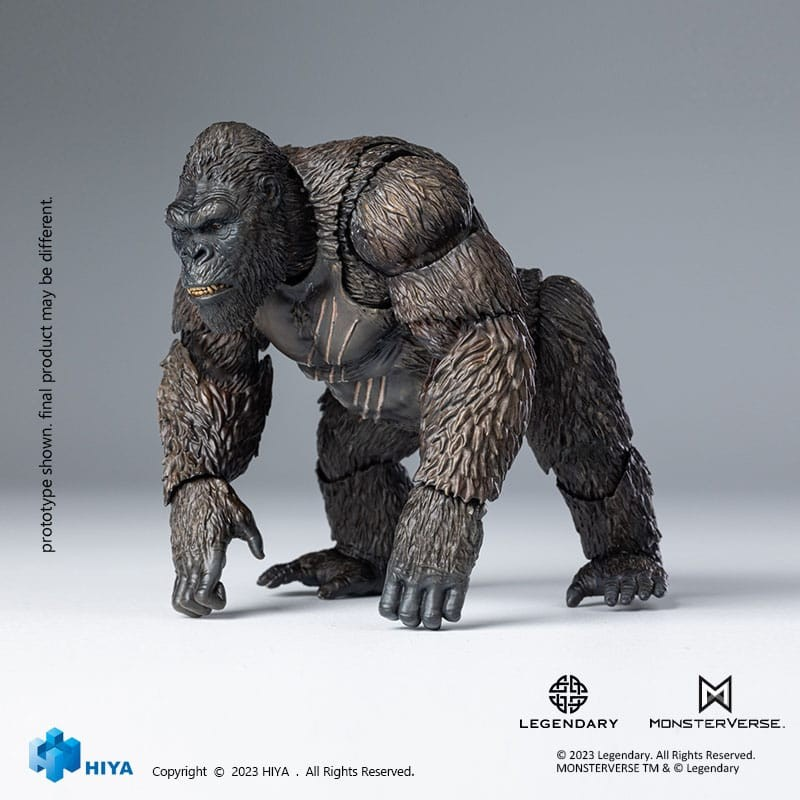 Una figura de acción detallada de King Kong sobre fondo gris.