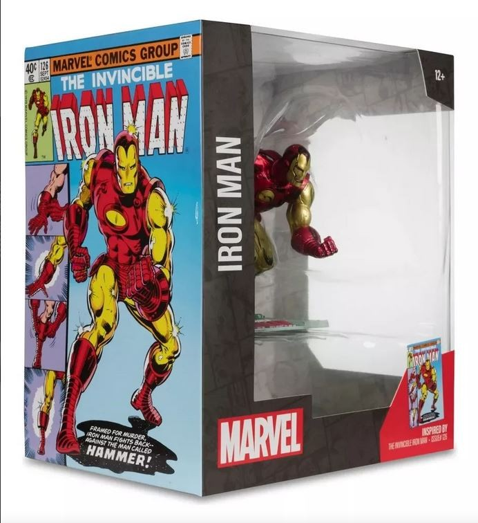 Una figura de acción de Iron Man de Marvel dentro de una caja de colección con arte de cómic.