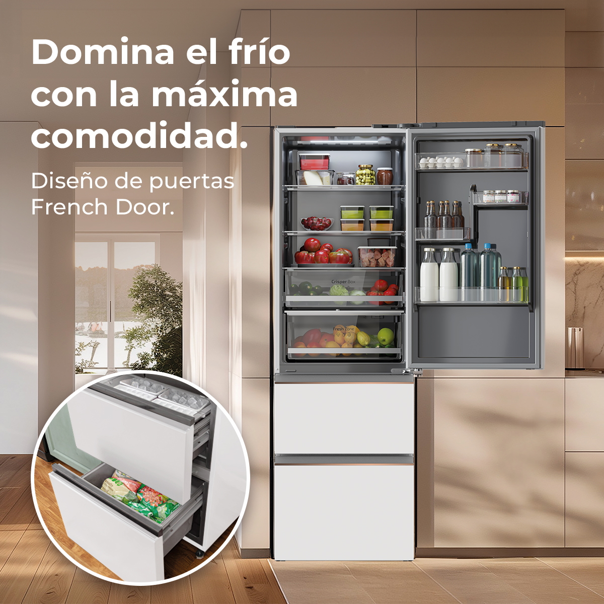 Frigorífico French Door moderno con la puerta abierta mostrando el interior iluminado y cajones.