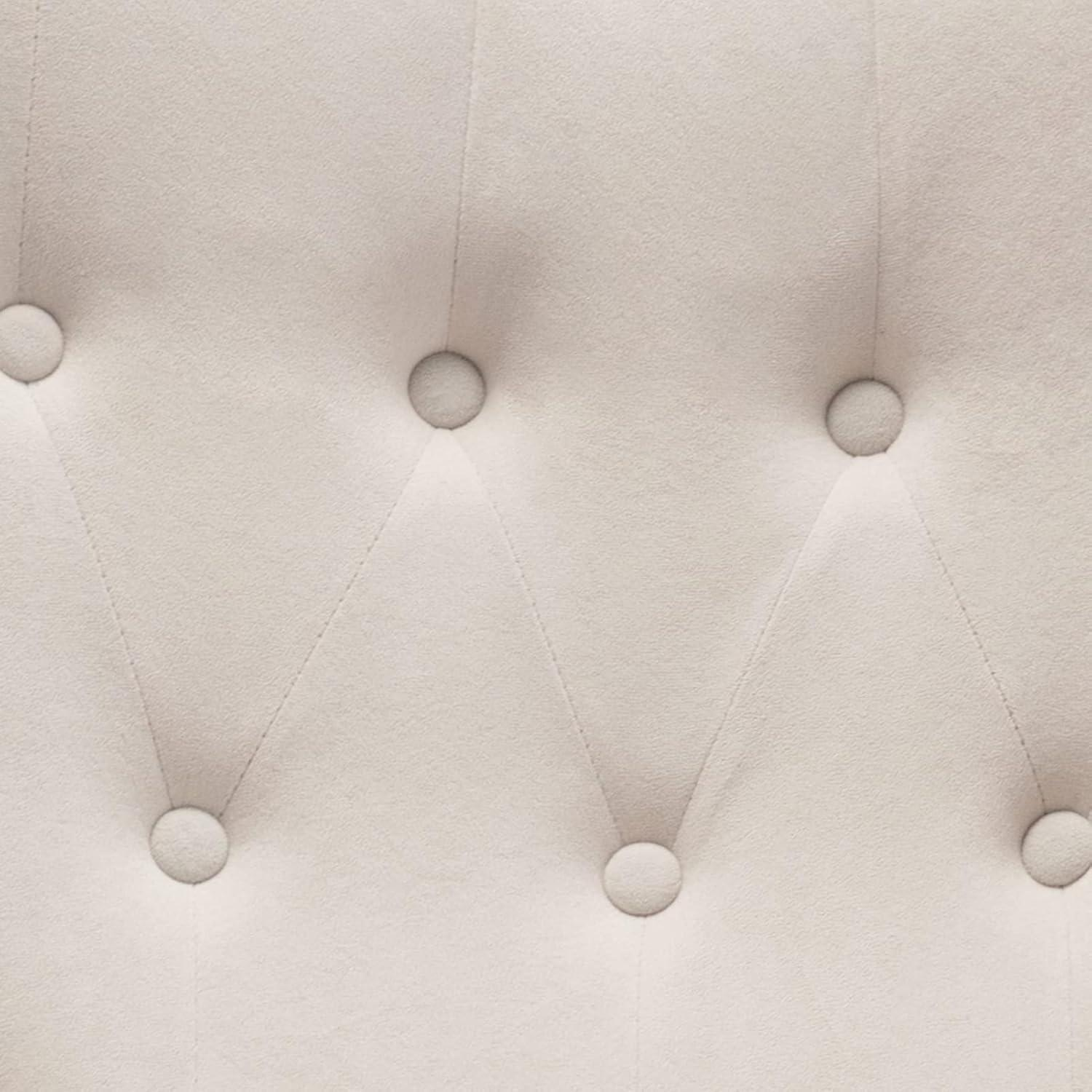 Tappezzeria capitonné beige con bottoni rivestiti in tessuto e losanghe.
