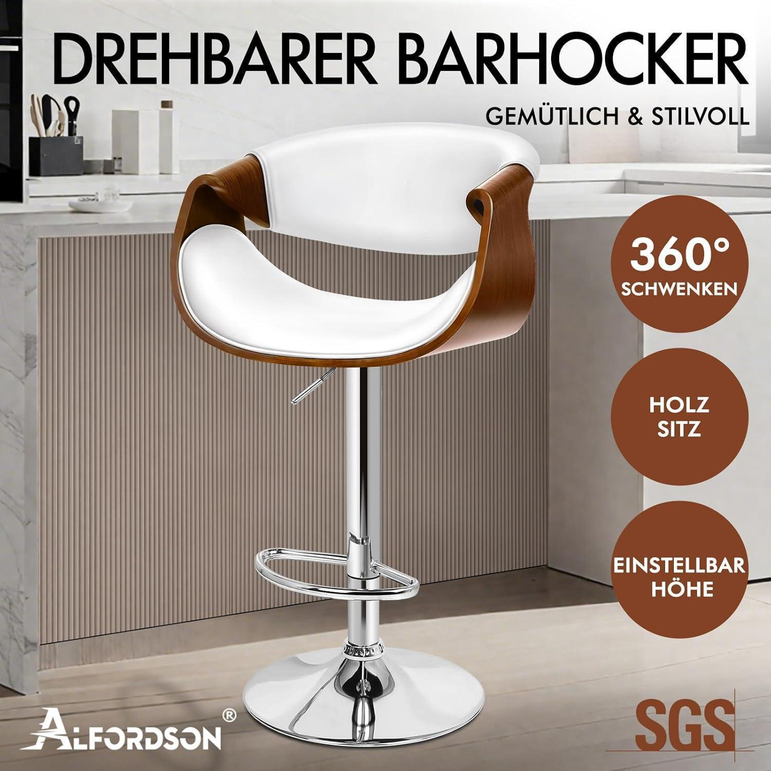 Moderno sgabello da bar con seduta bianca, struttura in legno e base in metallo cromato.
