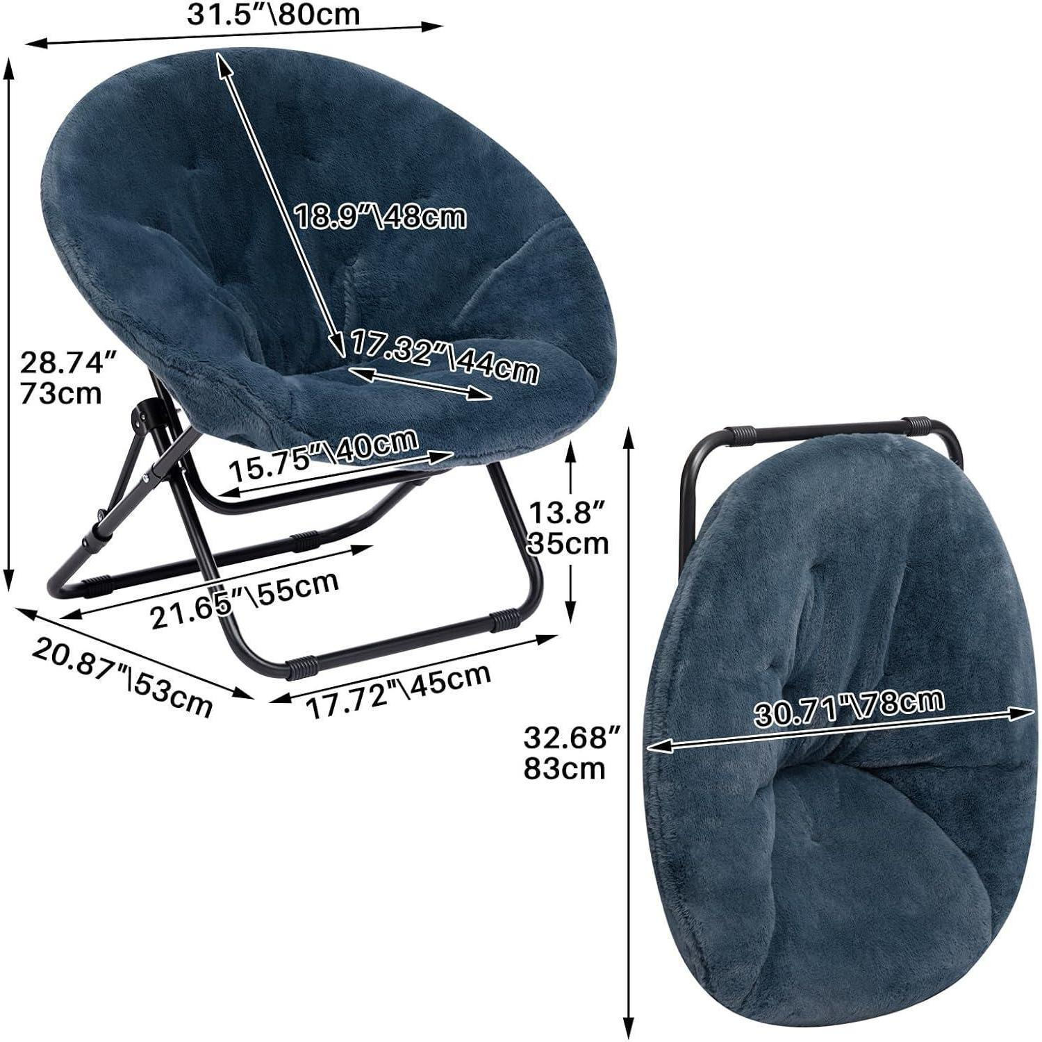 Sedia a sdraio pieghevole in peluche blu con gambe in metallo nero e dimensioni dettagliate.