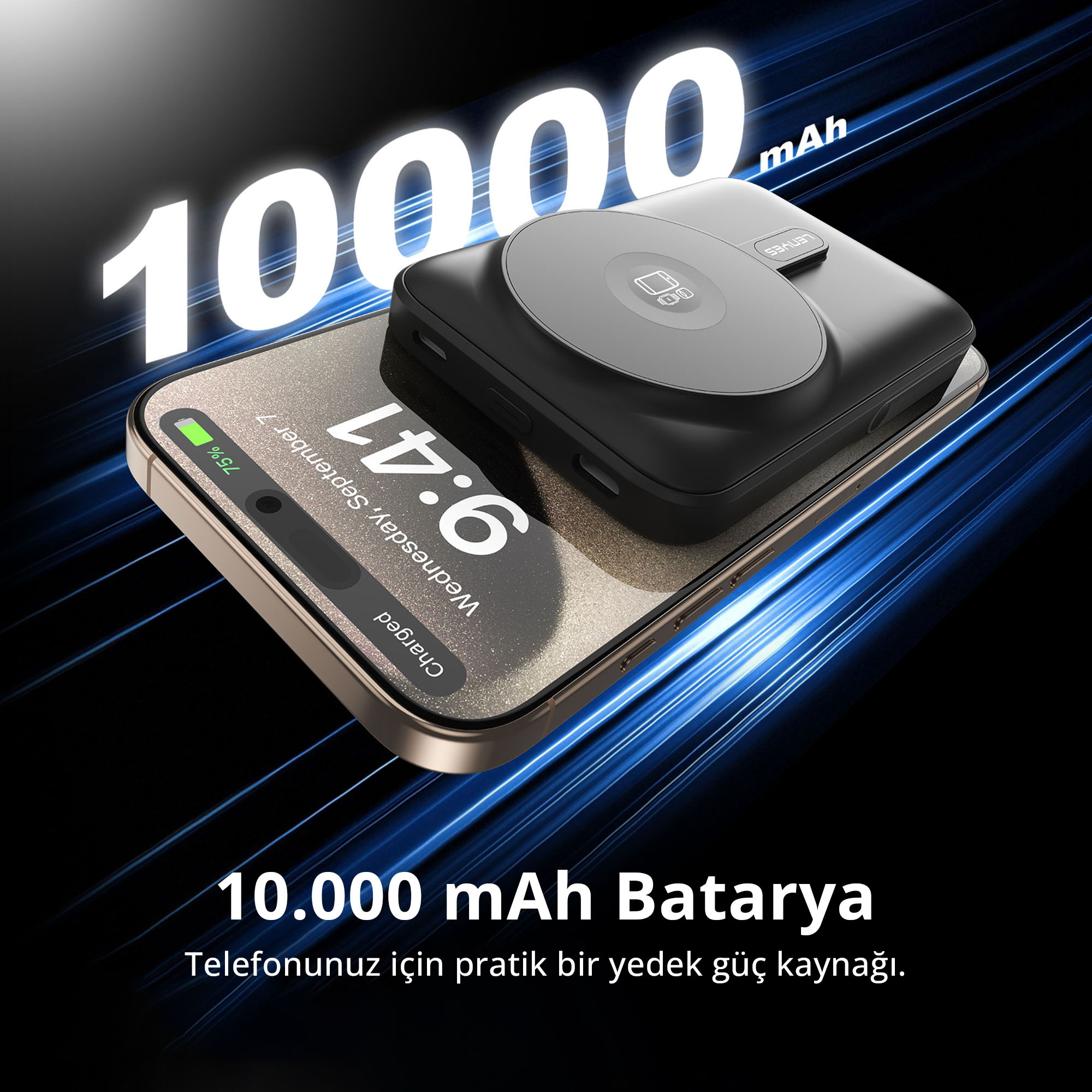 Mavi arka planda bir akıllı telefonun üzerinde siyah 10000 mAh powerbank.
