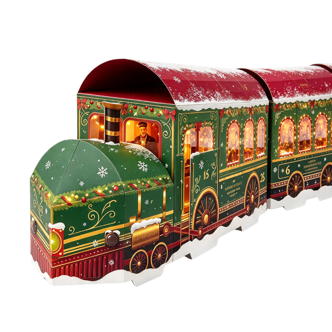 Ein beleuchteter, weihnachtlicher Adventskalender in Form eines grünen und roten Zuges mit Fenstern.