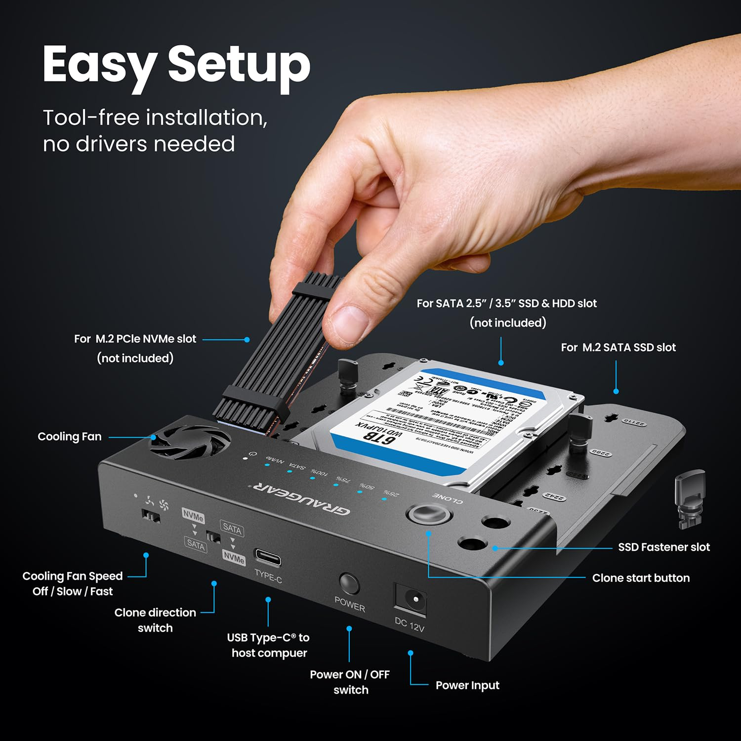 Hand installiert eine Kabelkomponente in eine schwarze Graugear SSD-Dockingstation mit verschiedenen Anschlüssen.
