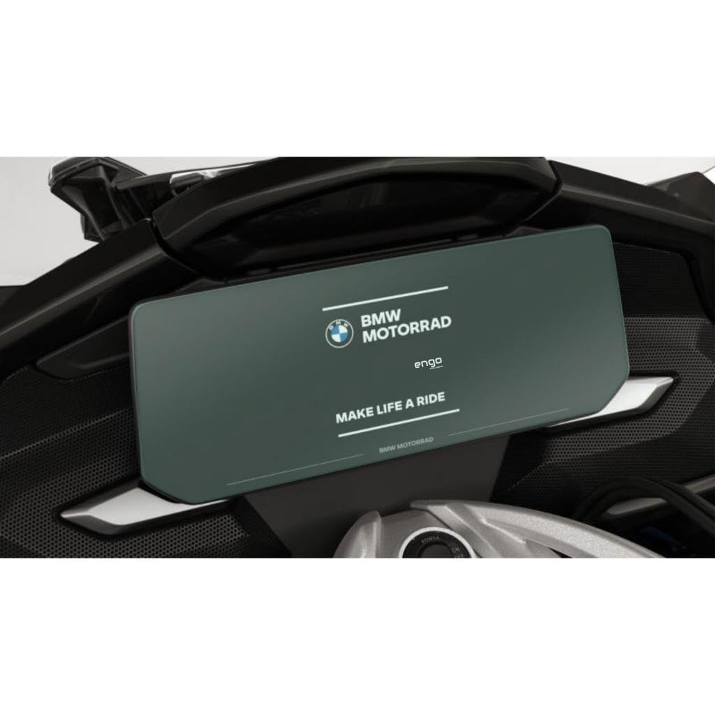 Bir motosiklet dijital ekranında BMW Motorrad logosu ve MAKE LIFE A RIDE yazısı görülüyor.