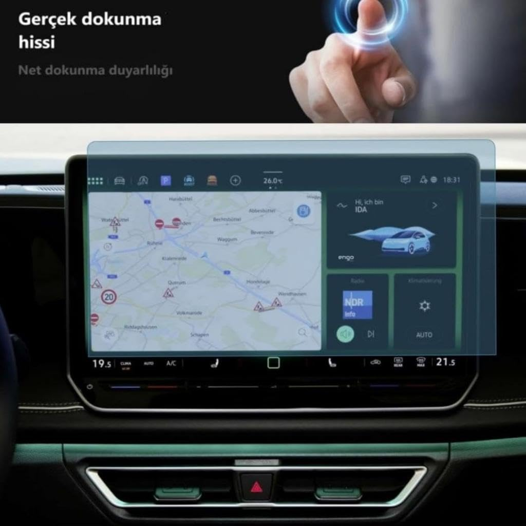 Navigasyonlu araç dokunmatik ekranı, üstte dokunma hareketiyle.