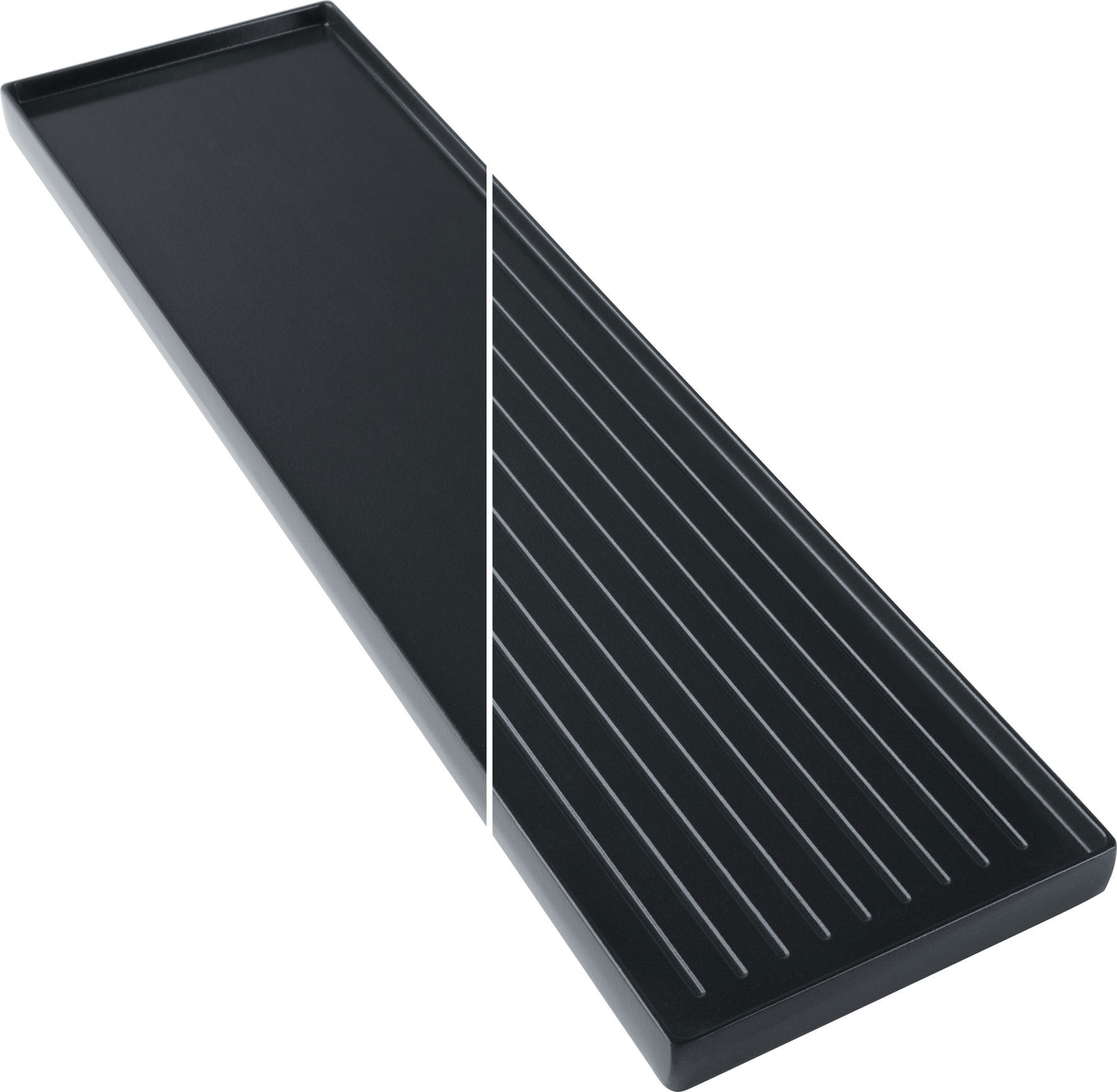 Längliches schwarzes Tablett, geteilt in eine glatte und eine gerillte Hälfte.