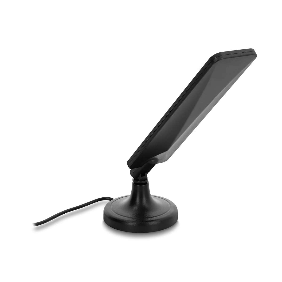 Eine schwarze digitale Antenne auf einem runden Sockel mit angeschlossenem Kabel vor weißem Hintergrund.