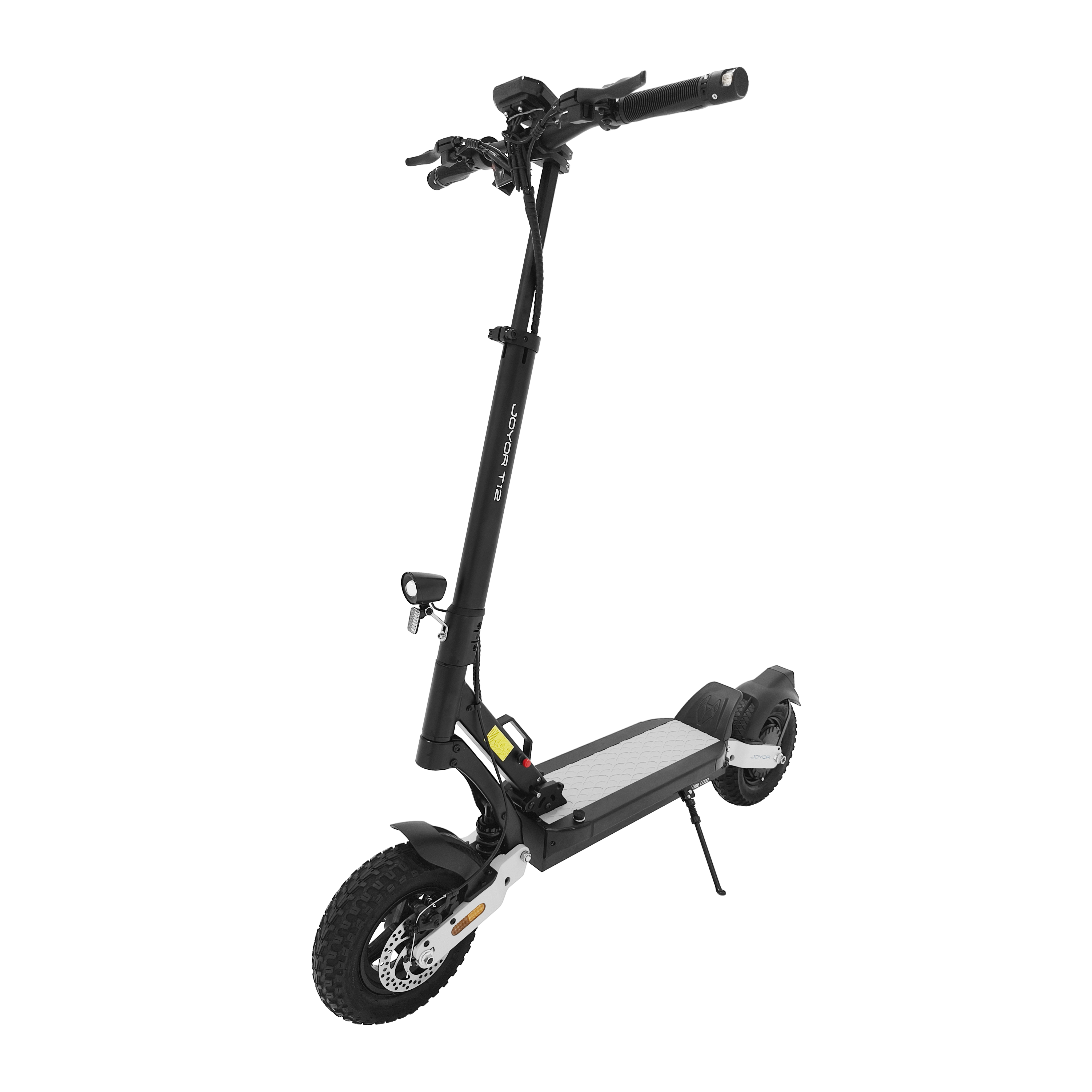 Egy fekete Joyor T12 elektromos roller fekete háttér előtt, első lámpával és széles fellépővel.