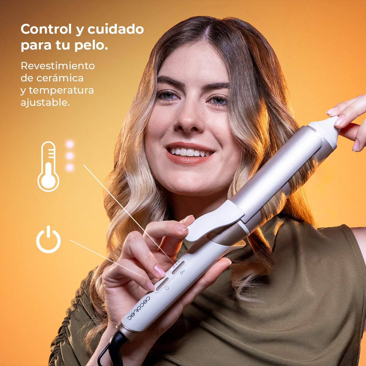 Donna sorridente con un ferro arricciacapelli bianco su sfondo arancione, testo in spagnolo e icone.