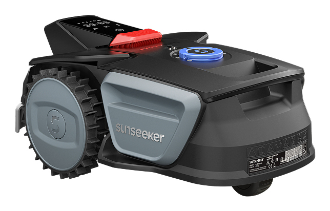 Ein schwarzer Sunseeker Mähroboter mit grauem Rad und blauen Elementen auf weißem Hintergrund.