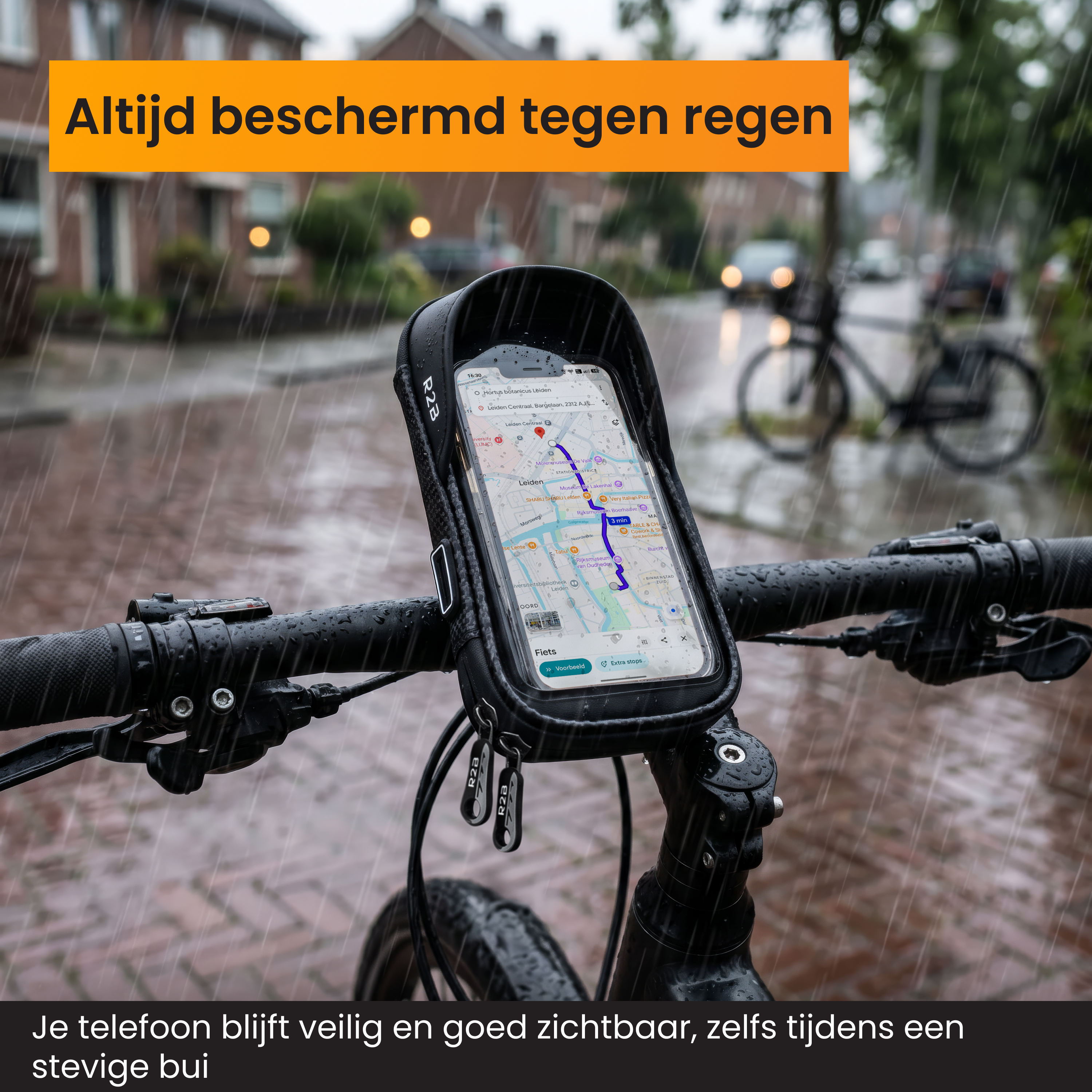 Ein Smartphone im Regen am Fahrradlenker montiert mit einer Navigations-App.