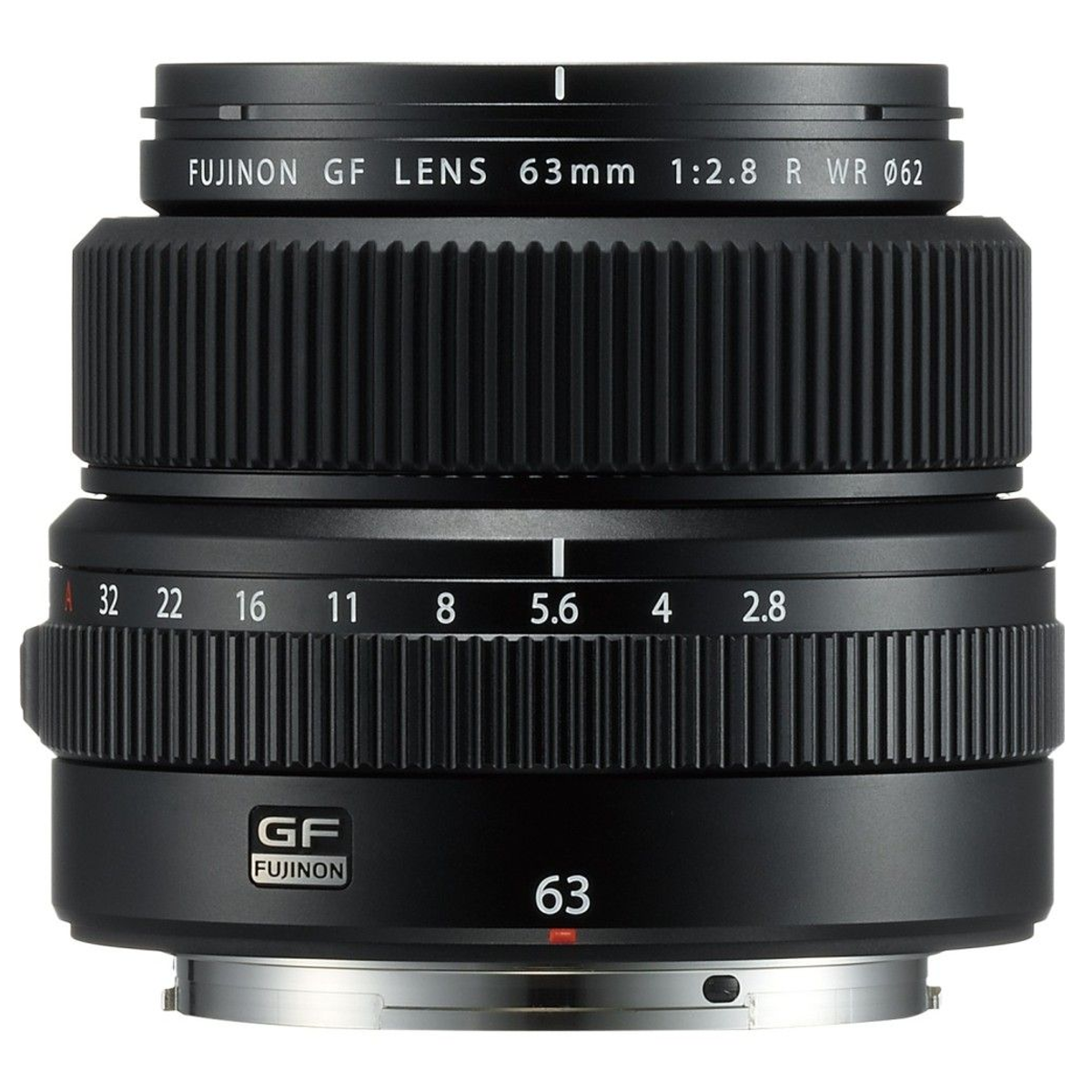 Schwarzes Fujinon GF 63mm f/2.8 R WR Kameraobjektiv mit Blendenring auf weißem Hintergrund.