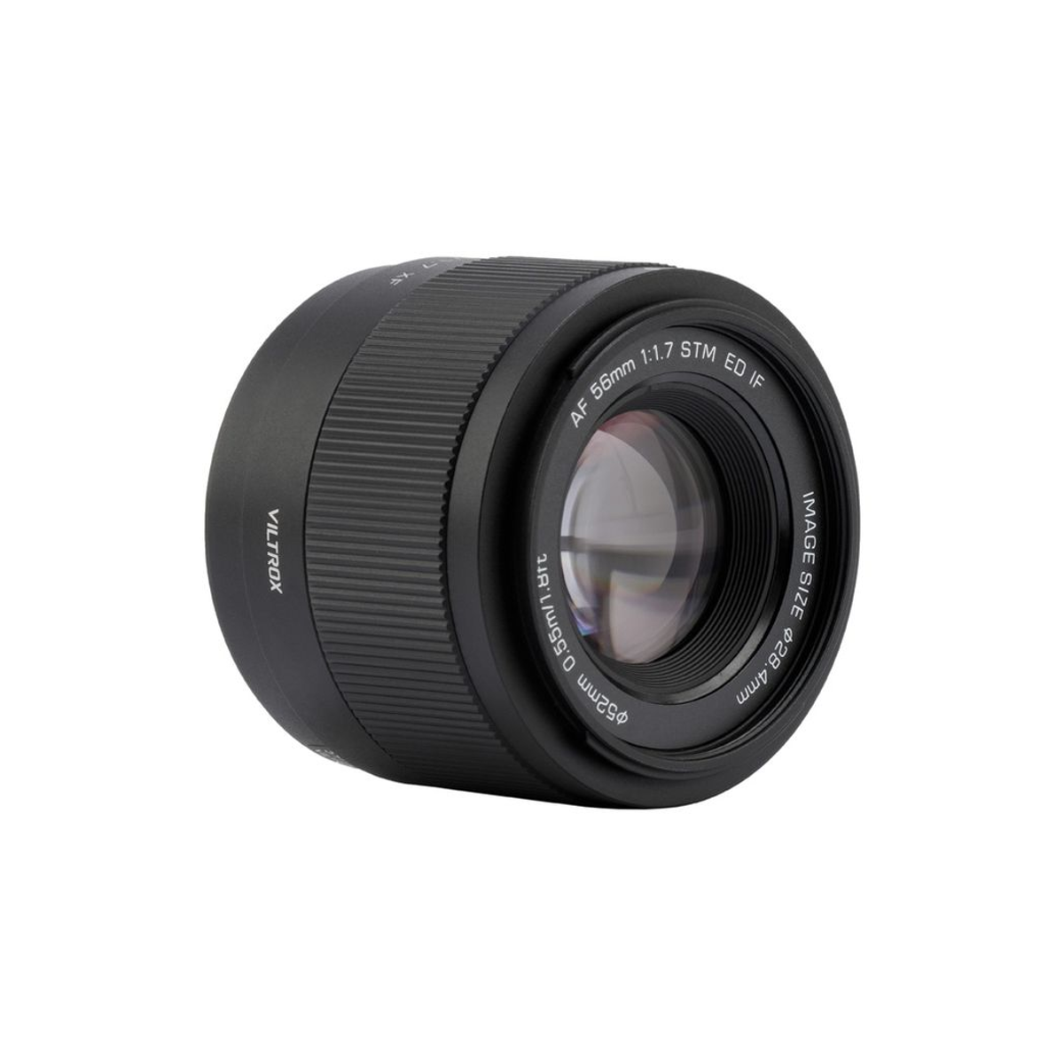 Beyaz arka plan üzerinde siyah Viltrox 56mm f/1.7 STM kamera lensi.