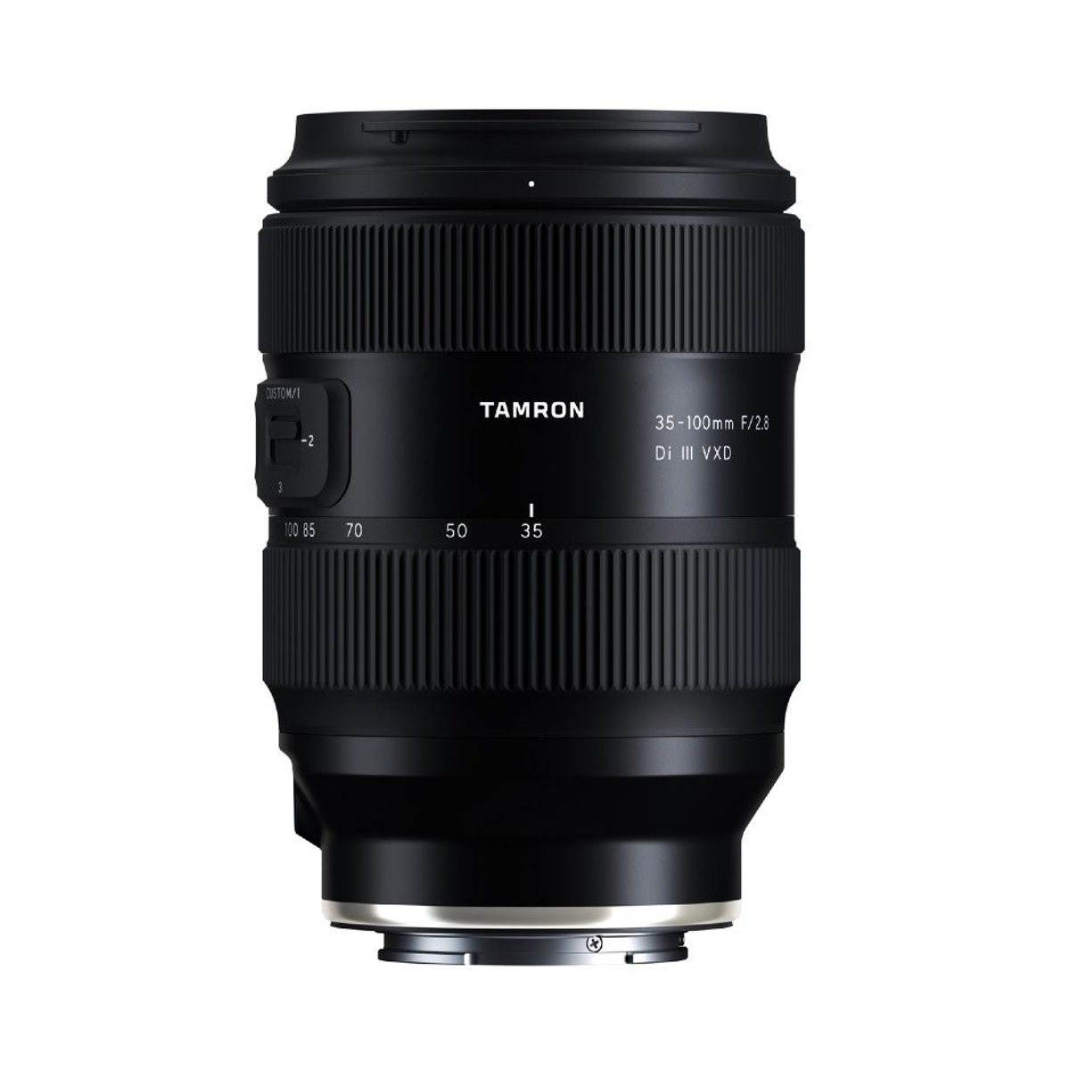 Schwarzes Tamron 35-100mm F/2.8 Di III VXD Kameraobjektiv vor weißem Hintergrund.