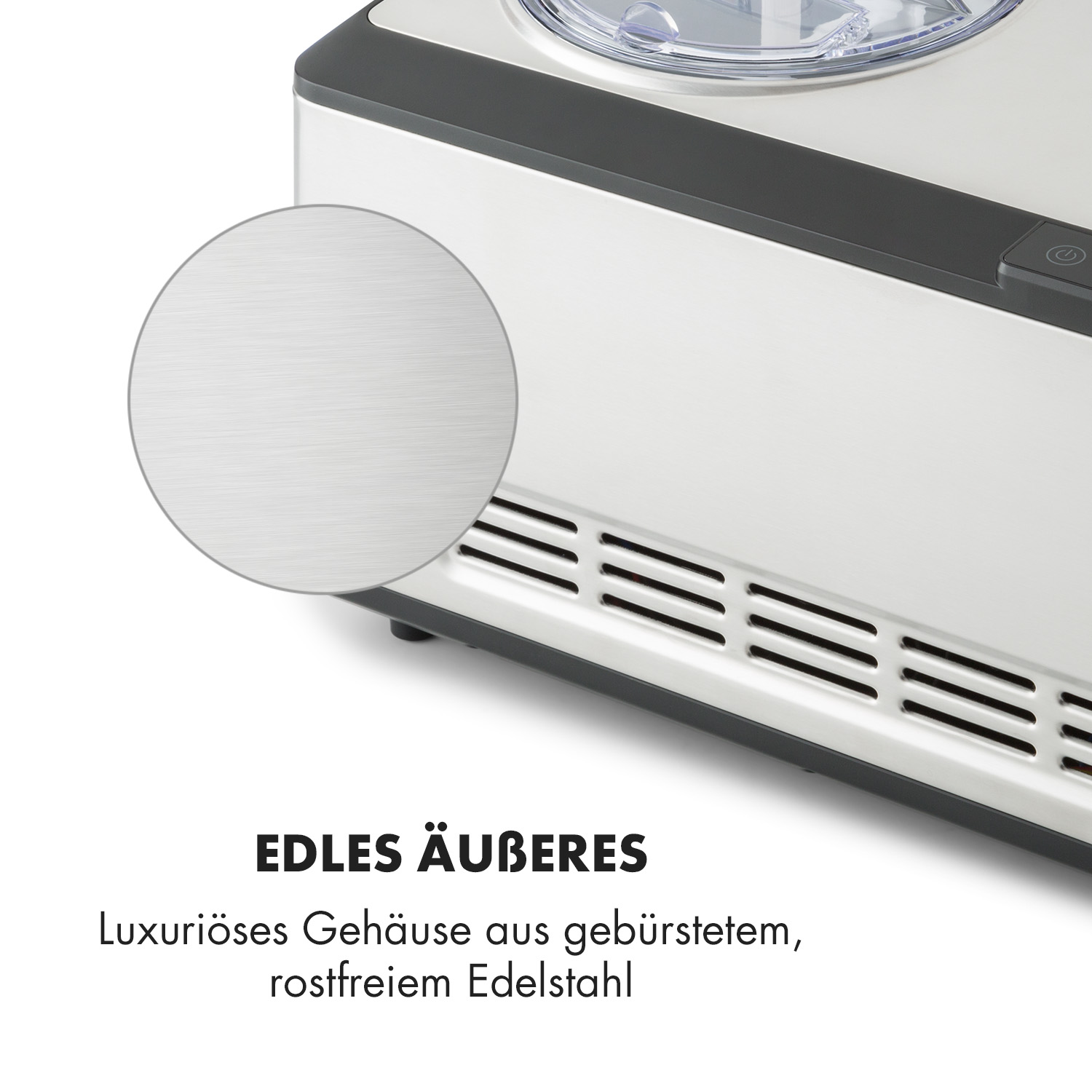 Nahaufnahme eines silbernen Edelstahlgehäuses mit einer kreisförmigen Lupe, die die gebürstete Textur zeigt.