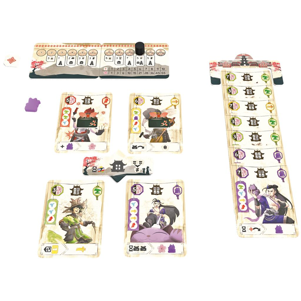 Componentes de juego de mesa incluyendo cartas, tablero y fichas sobre fondo blanco.