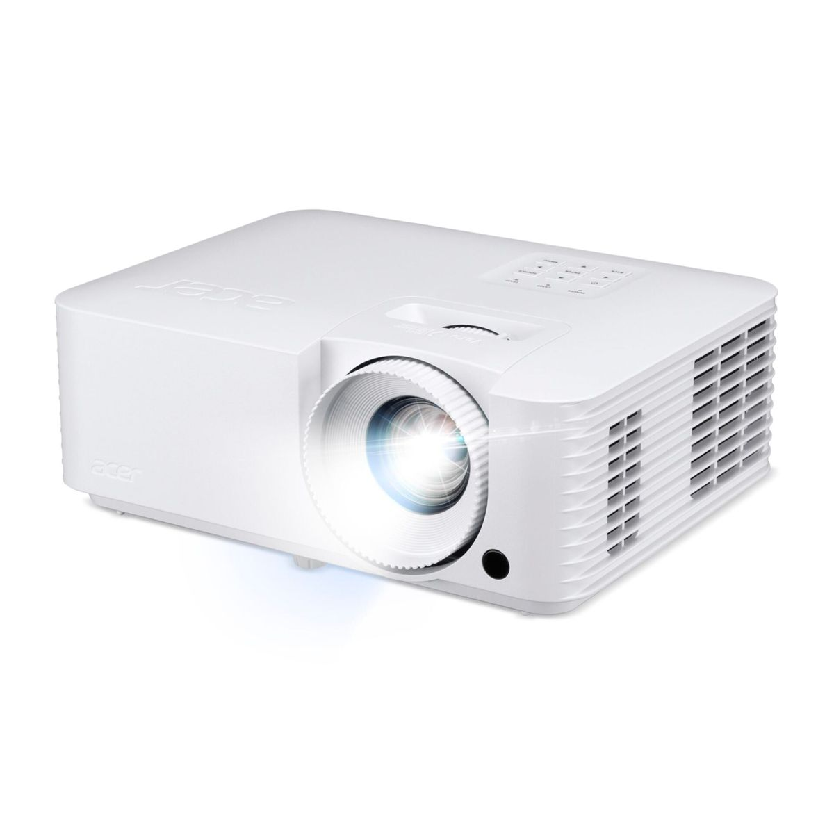 Un proyector Acer blanco sobre un fondo blanco con su lente brillando intensamente.