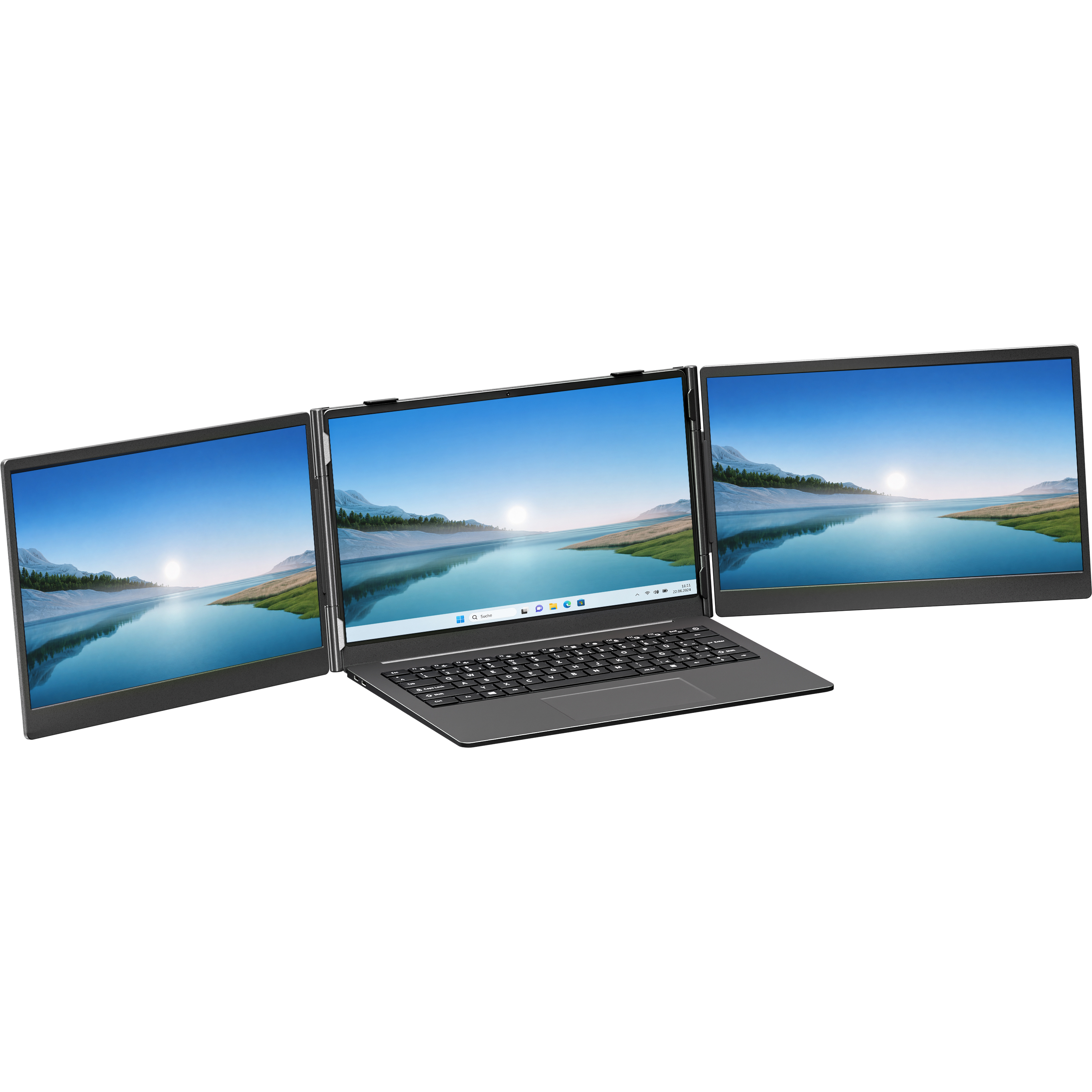Ein Laptop mit drei verbundenen Bildschirmen und Natur-Hintergrundbild vor weißem Hintergrund.