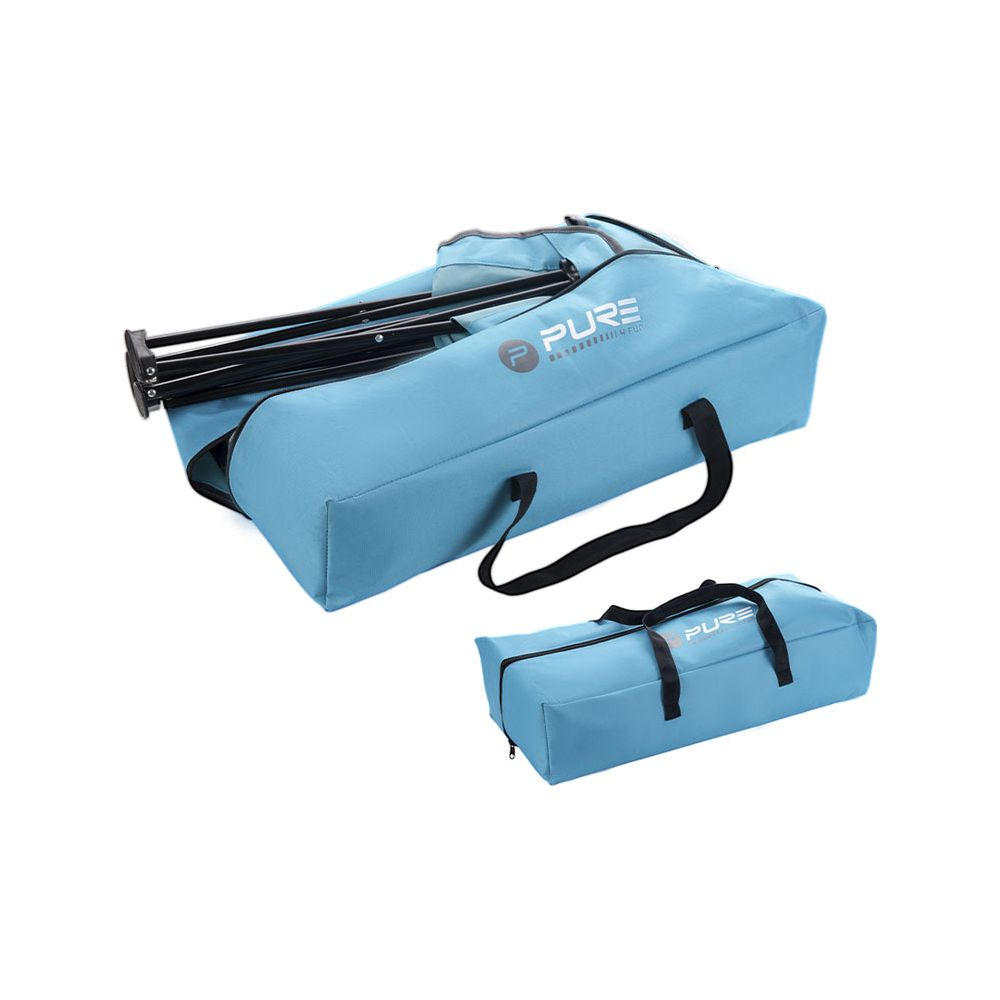 Sac de transport bleu Pure Fun, ouvert avec des montants noirs et fermé à côté sur fond blanc.