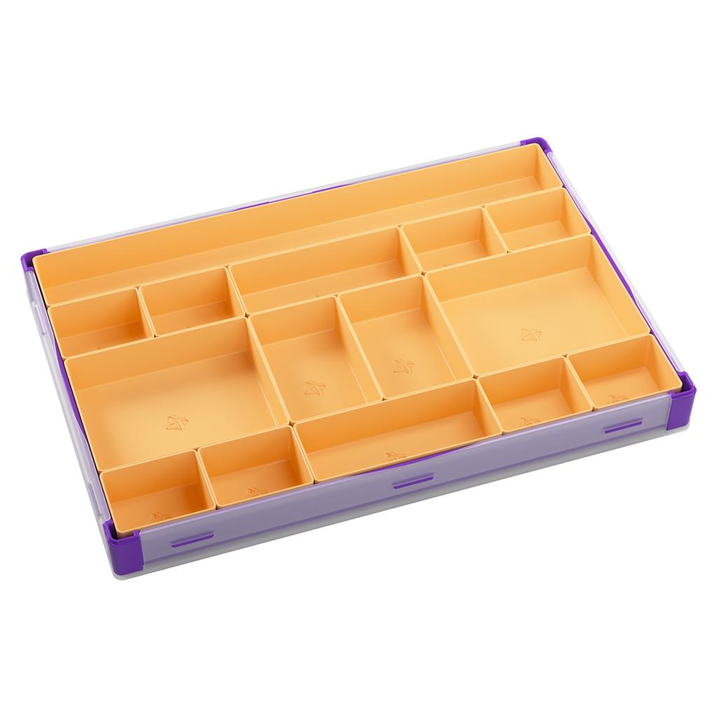 Un organizador de cajones morado con múltiples compartimentos naranjas de varios tamaños.