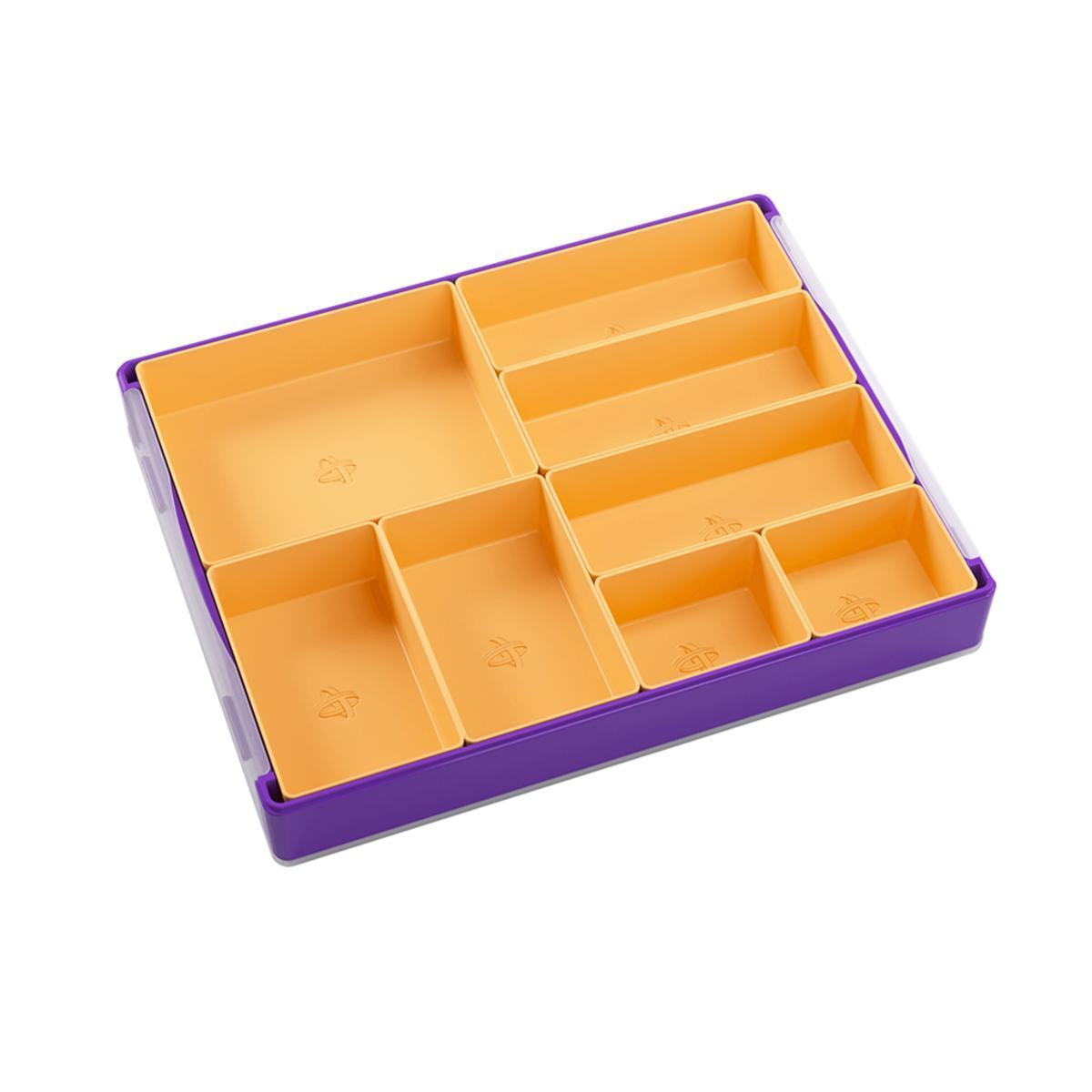 Una caja organizadora morada con varios compartimentos amarillos y pequeños iconos.